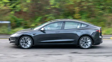 Tesla Model 3 facelift side panning