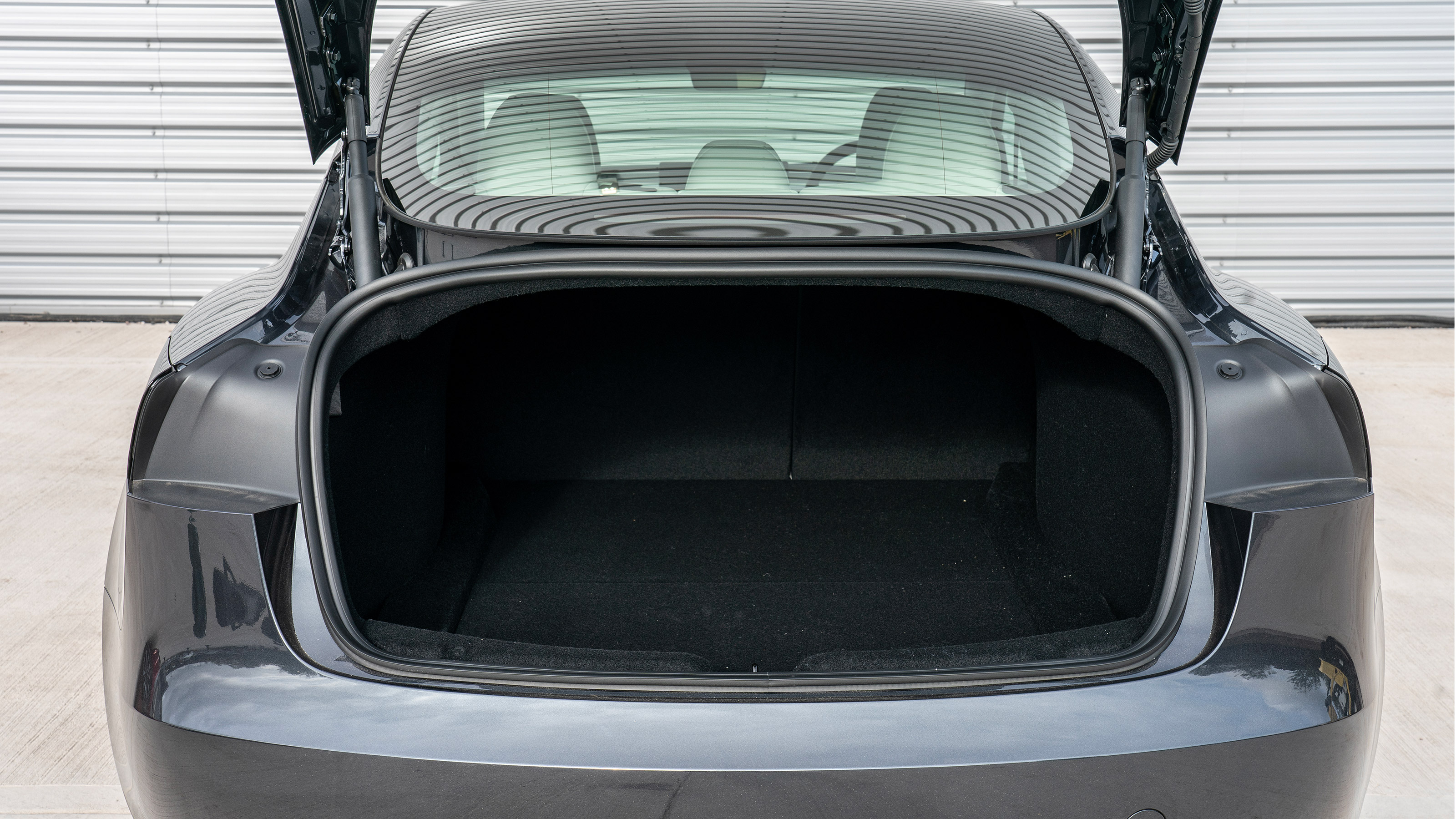 Tesla Model 3 facelift boot