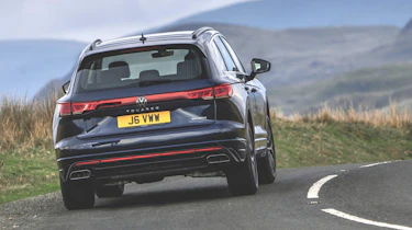 Volkswagen Touareg facelift rear handling