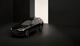 Volvo XC60 Black Edition front quarter view