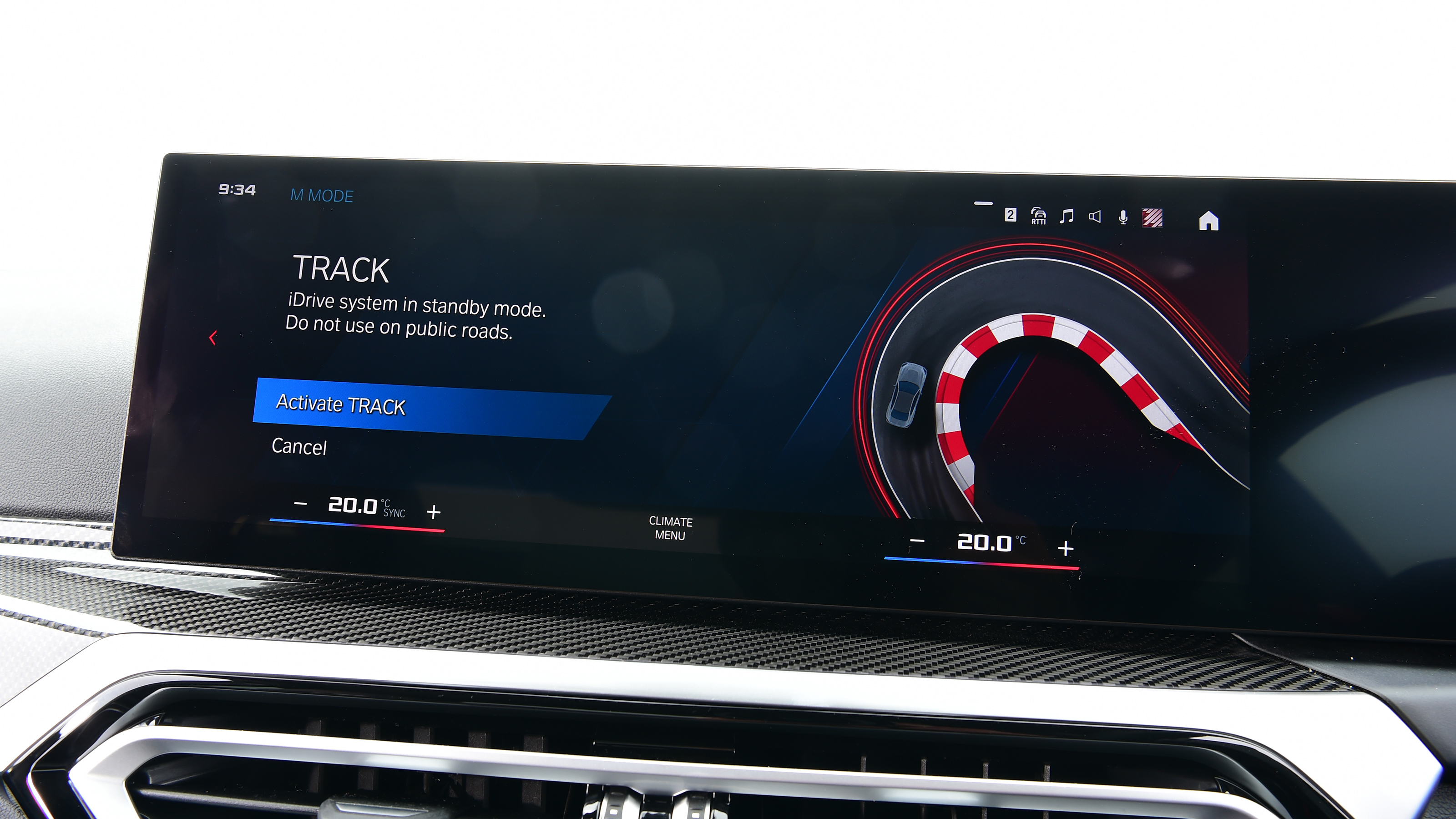 BMW M2 infotainment