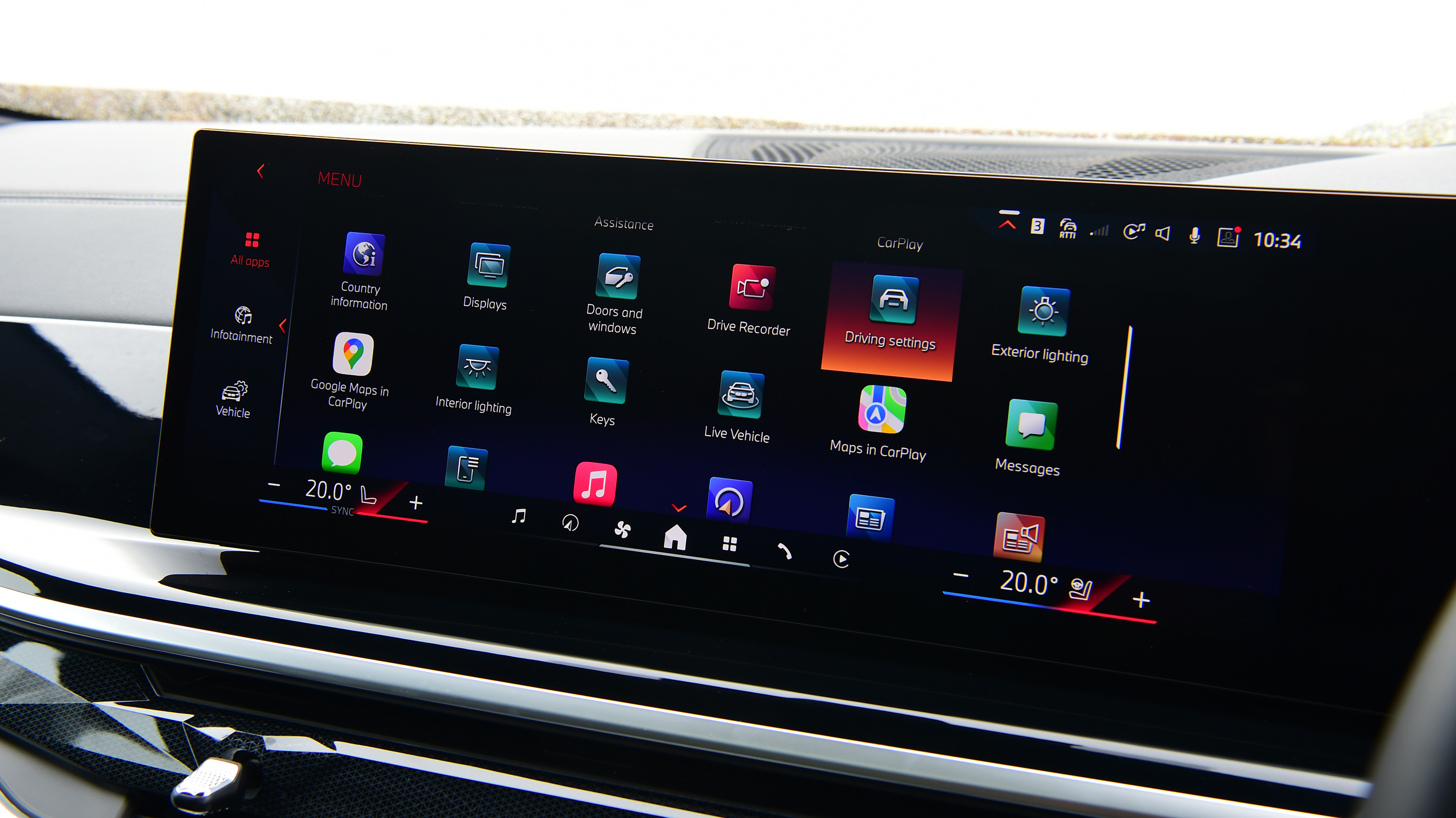 BMW X6 facelift UK drive infotainment