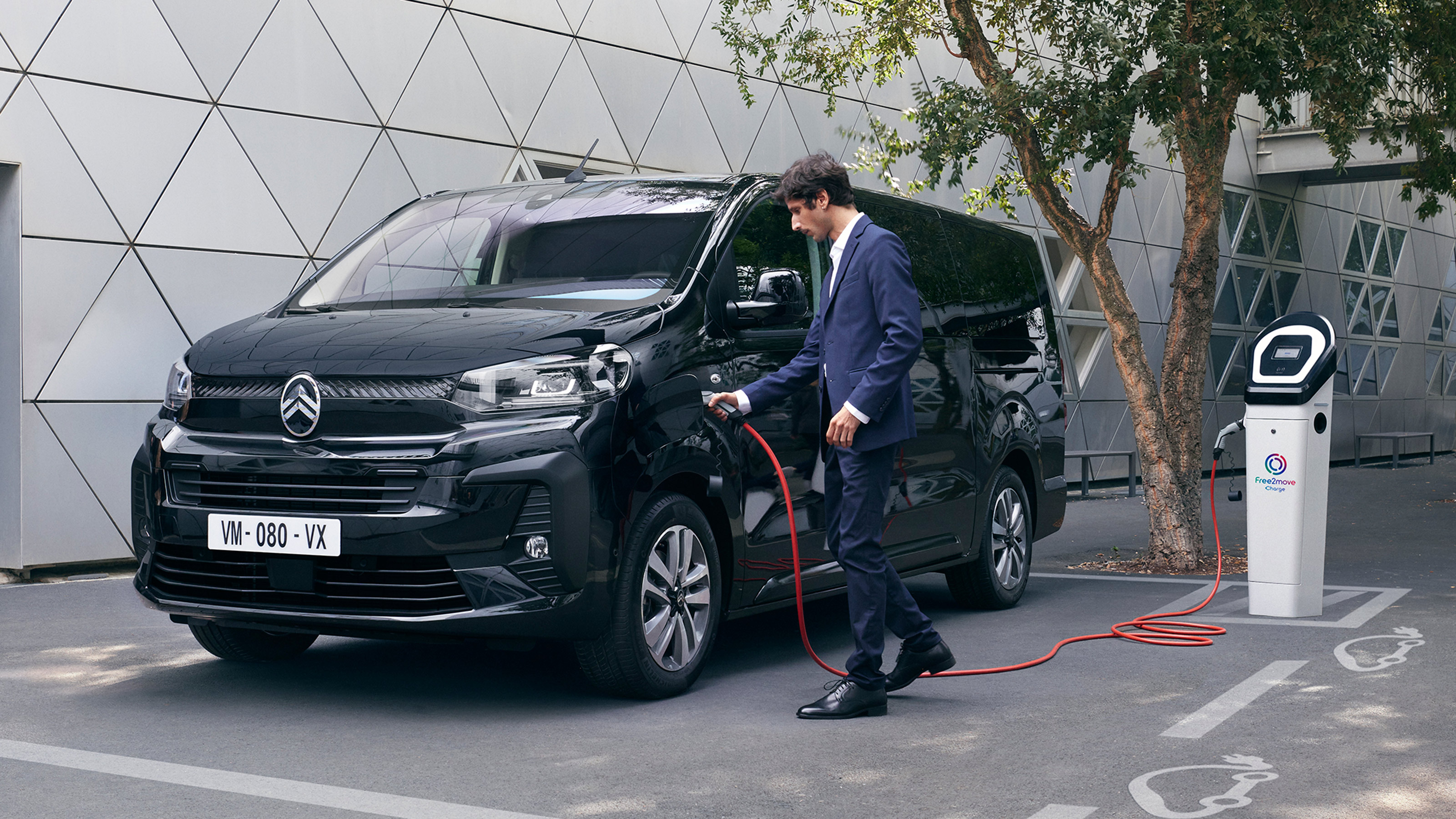 Citroen e-SpaceTourer static