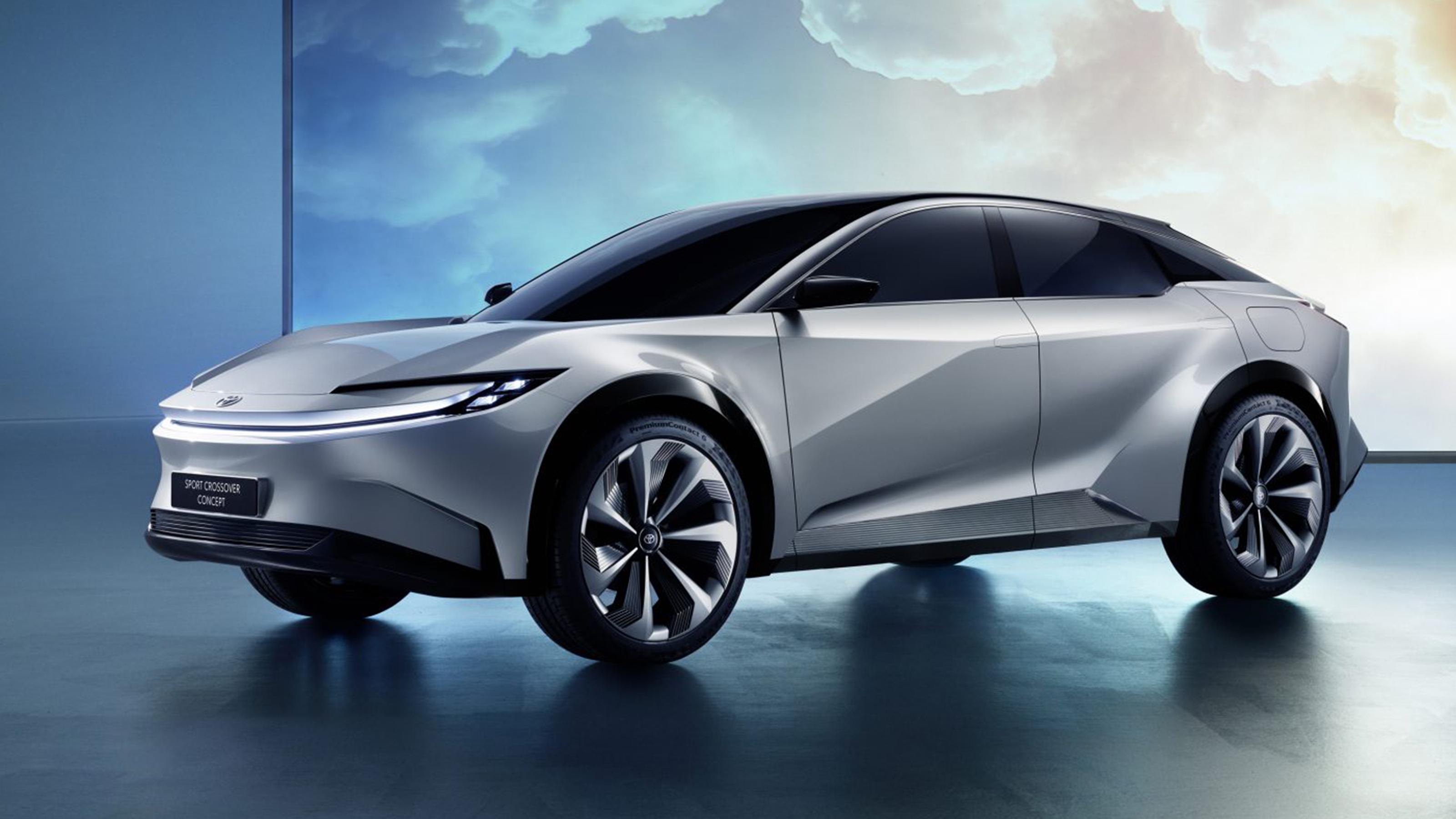 Toyota Sport Crossover Concept front-quarter