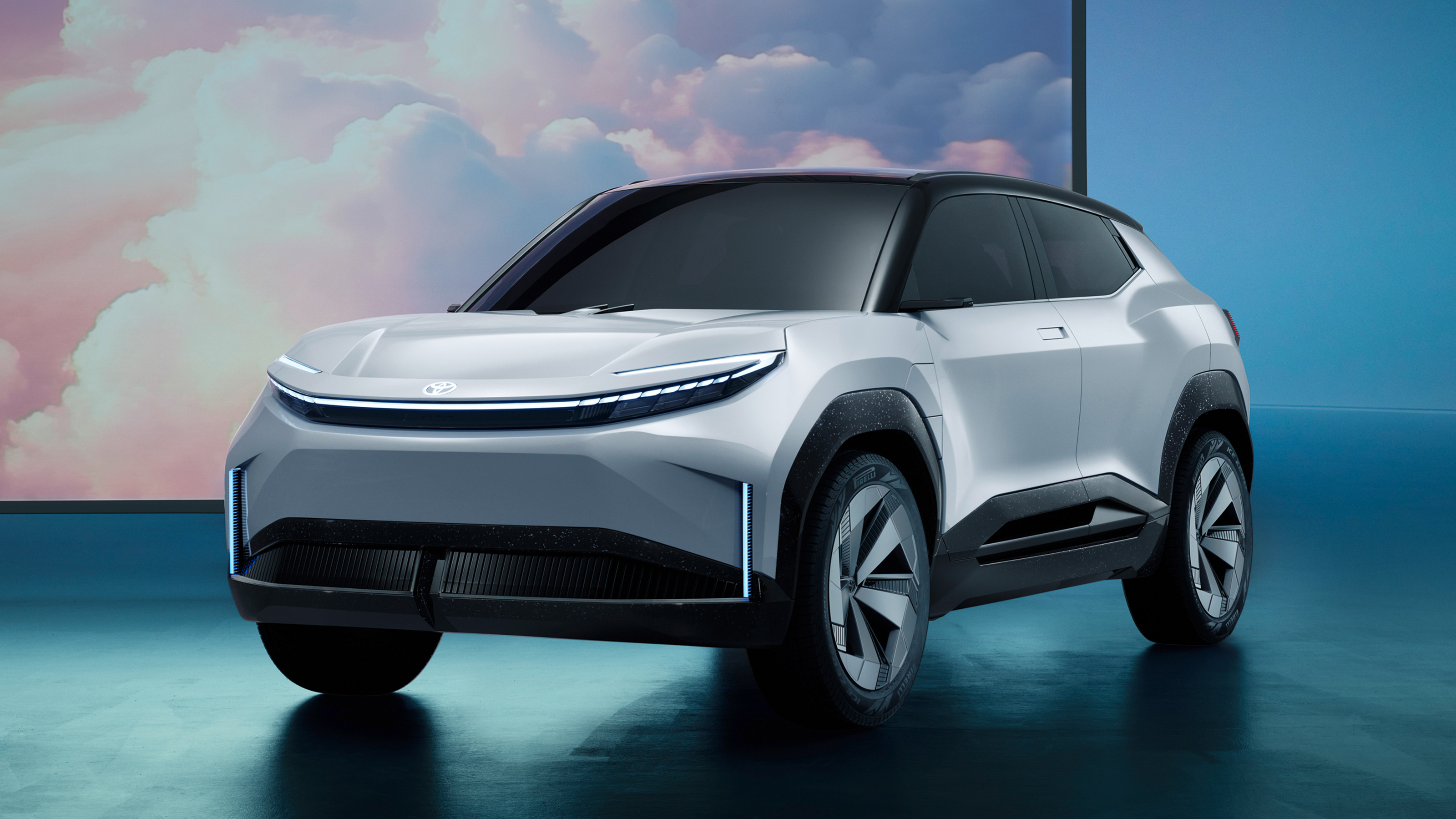 Toyota Urban SUV Concept front-quarter