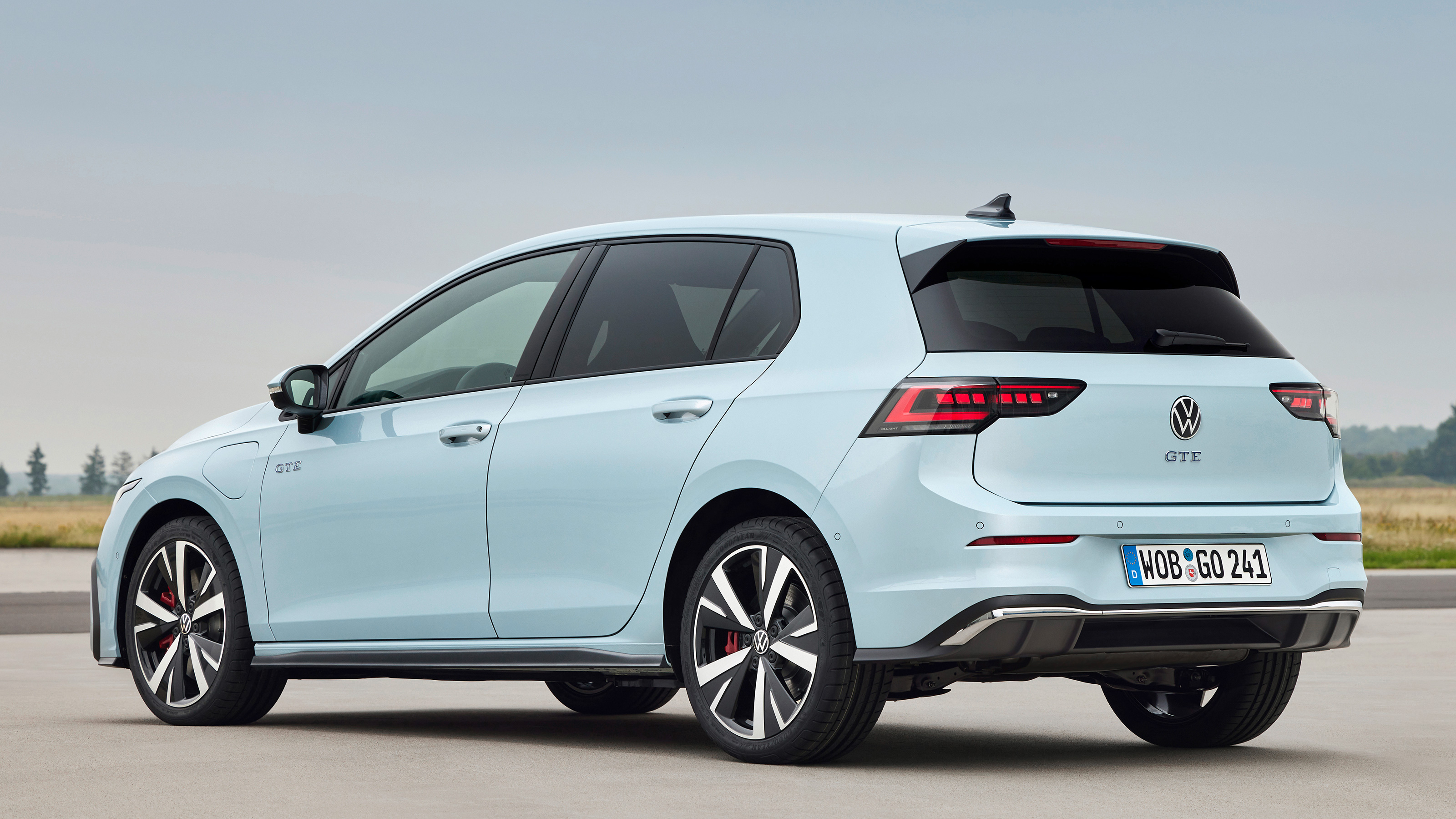 2024 Volkswagen Golf static quarter