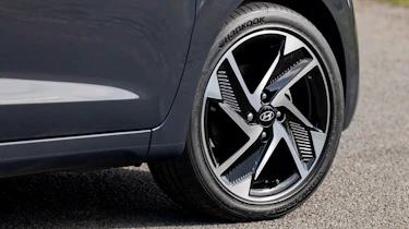 Hyundai i10 facelift wheels
