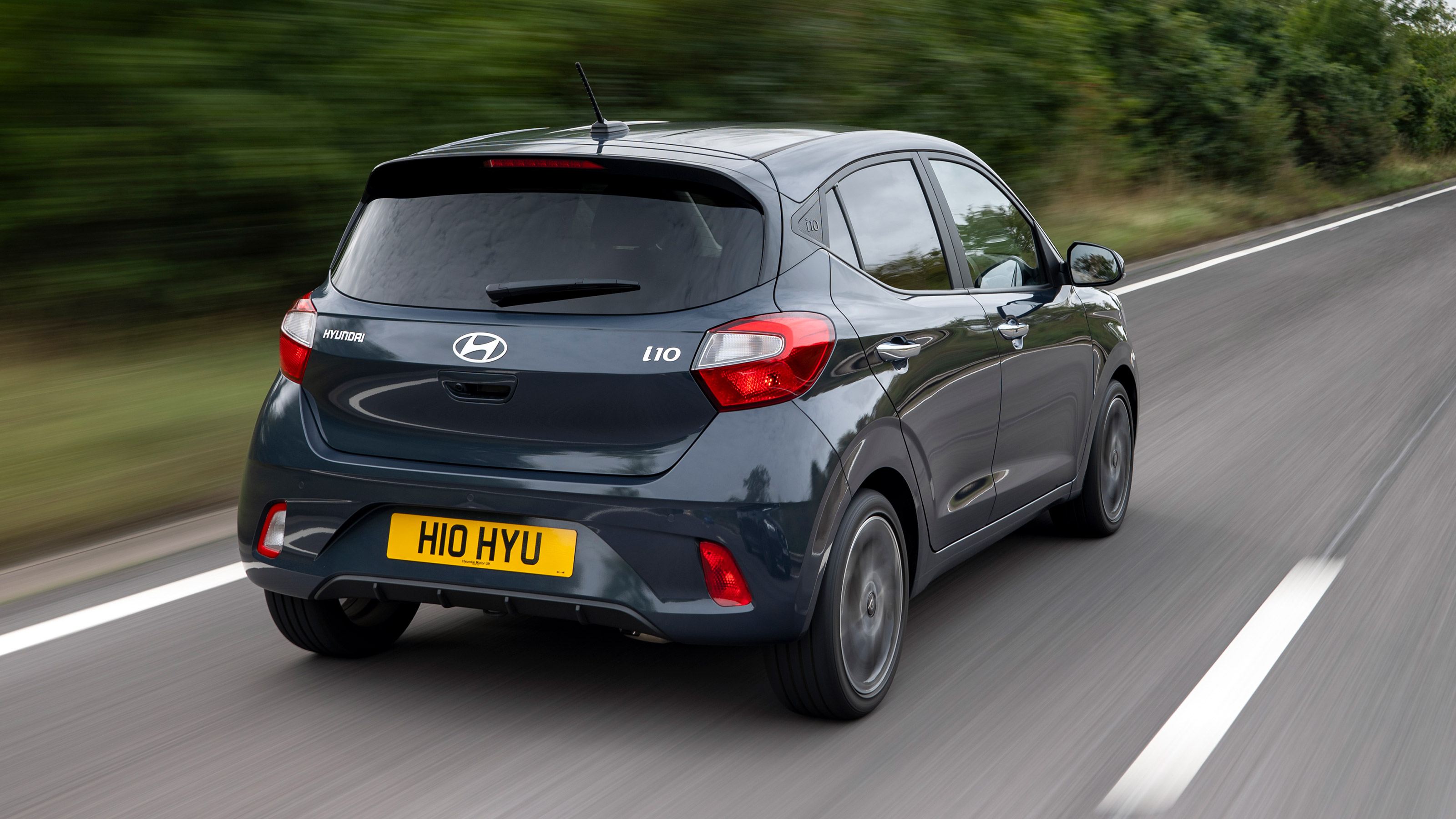Hyundai i10 facelift rear 3/4 tracking
