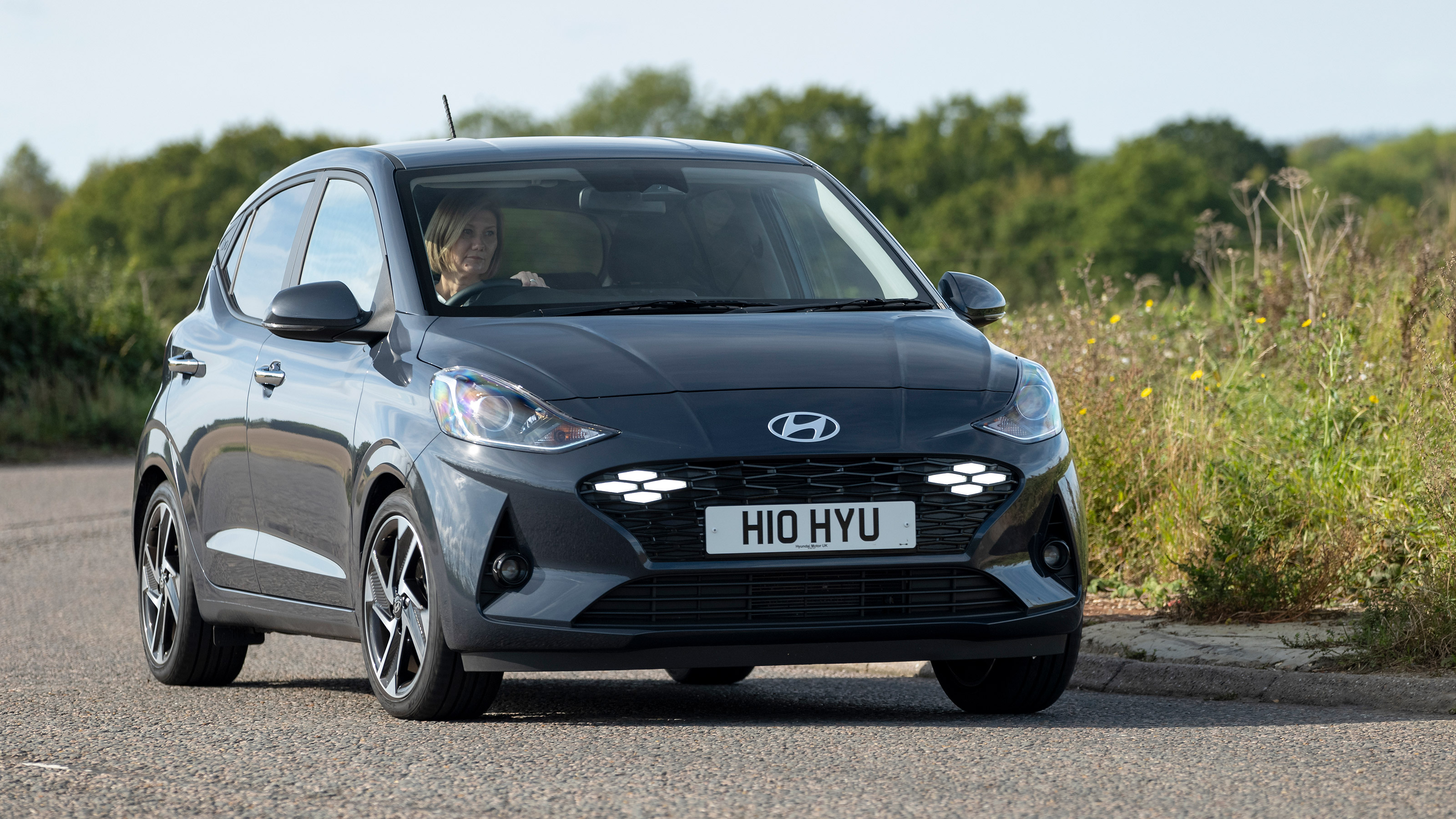 Hyundai i10 facelift front handling