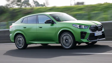 BMW X2 side dynamic