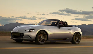 2024 Mazda MX-5 dynamic