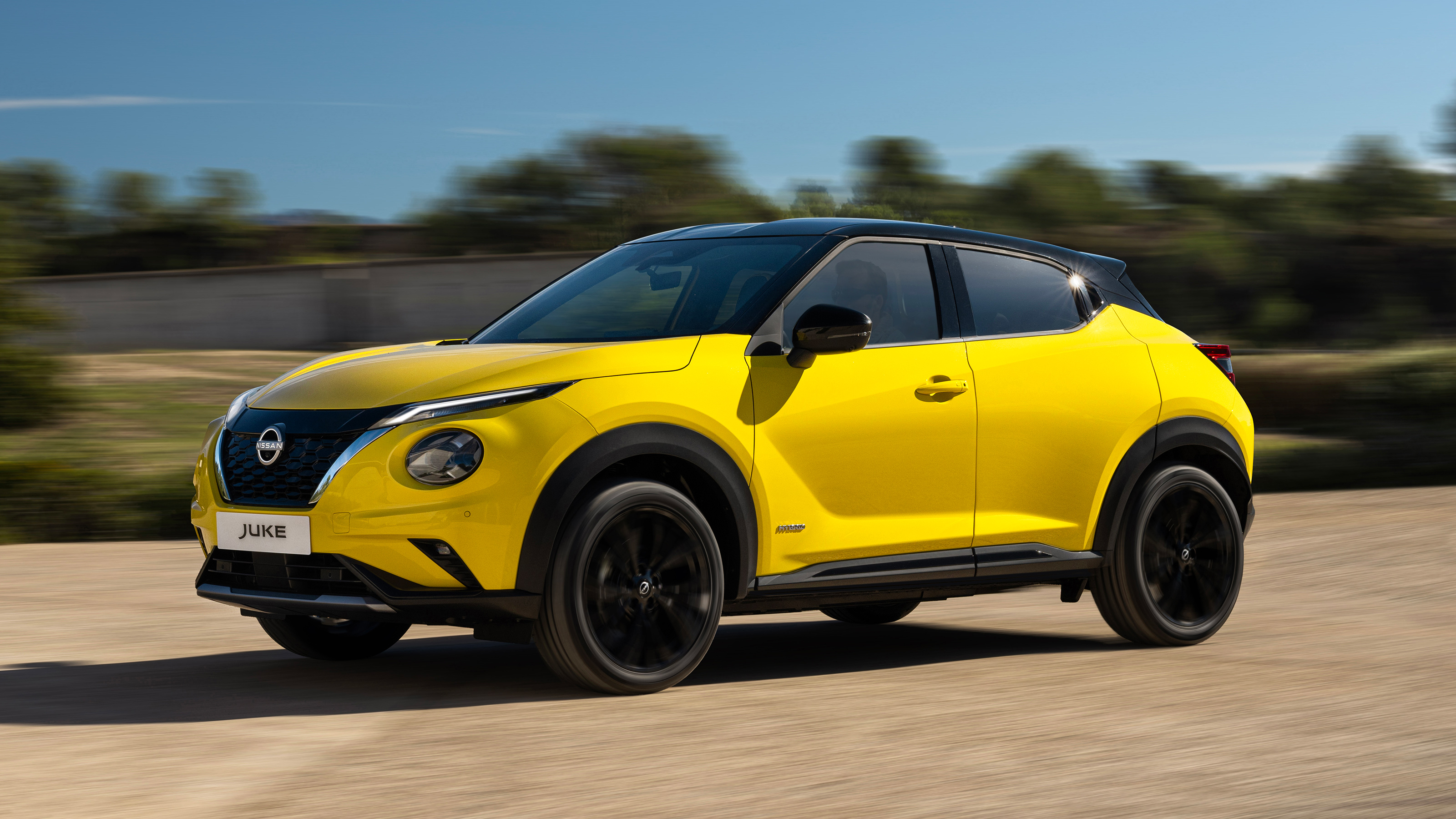 Nissan Juke front quarter
