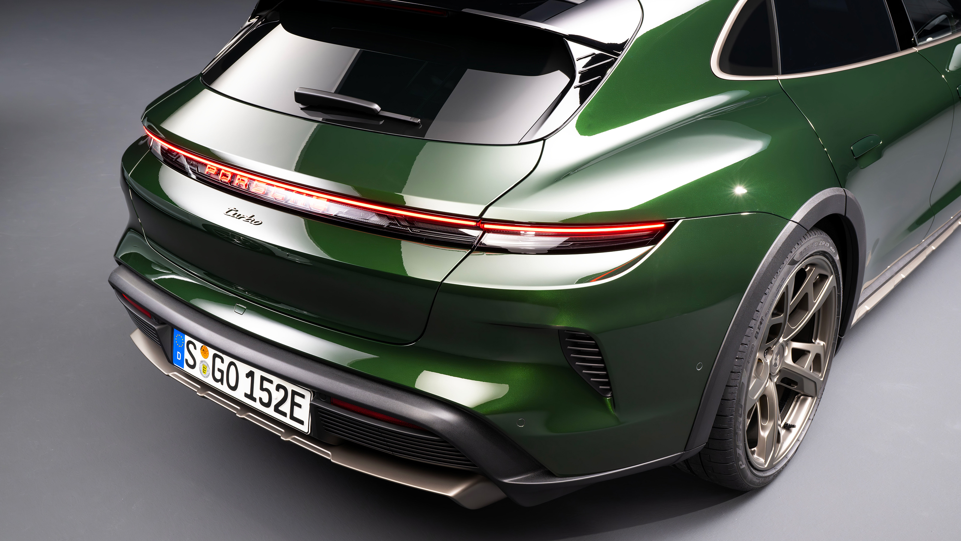 2024 Porsche Taycan Cross Turismo rear quarter