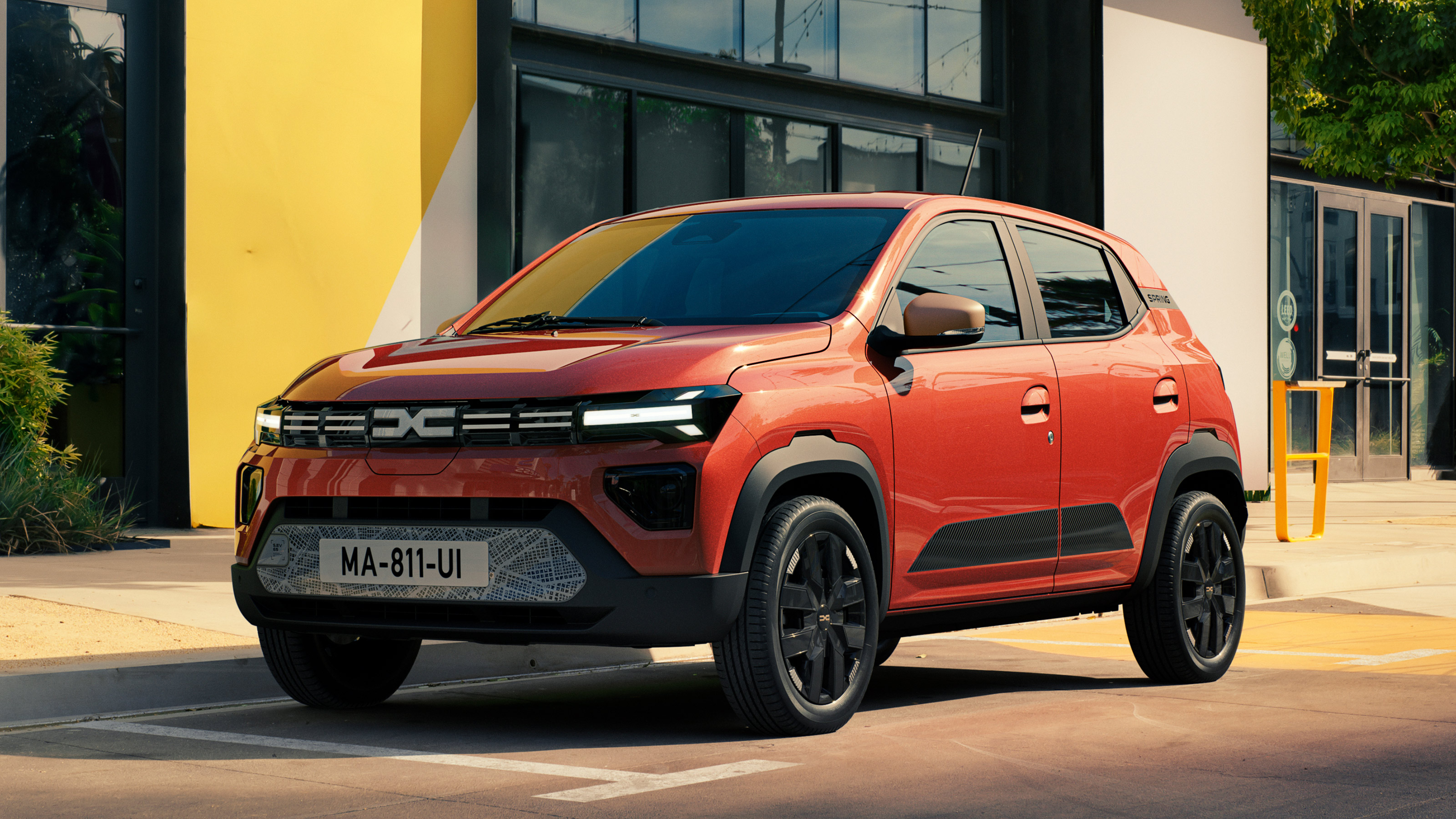 Dacia Spring front quarter