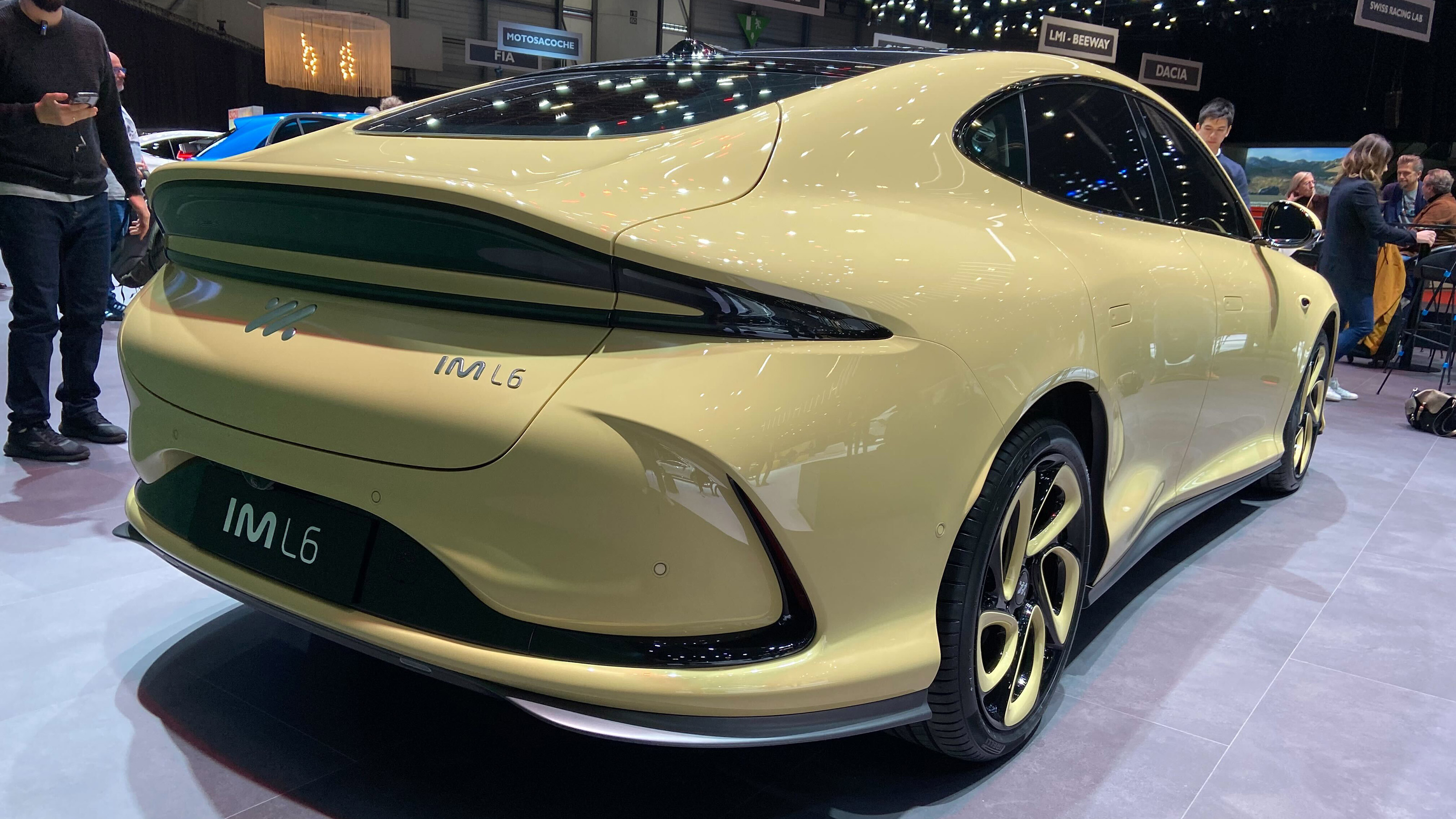 IM L6 rear quarter