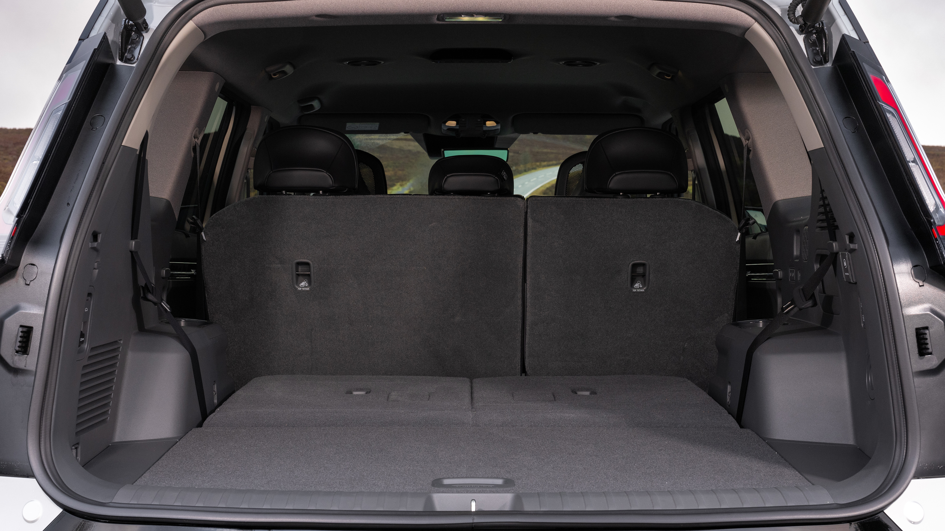 Kia EV9 Air boot rear row folded down