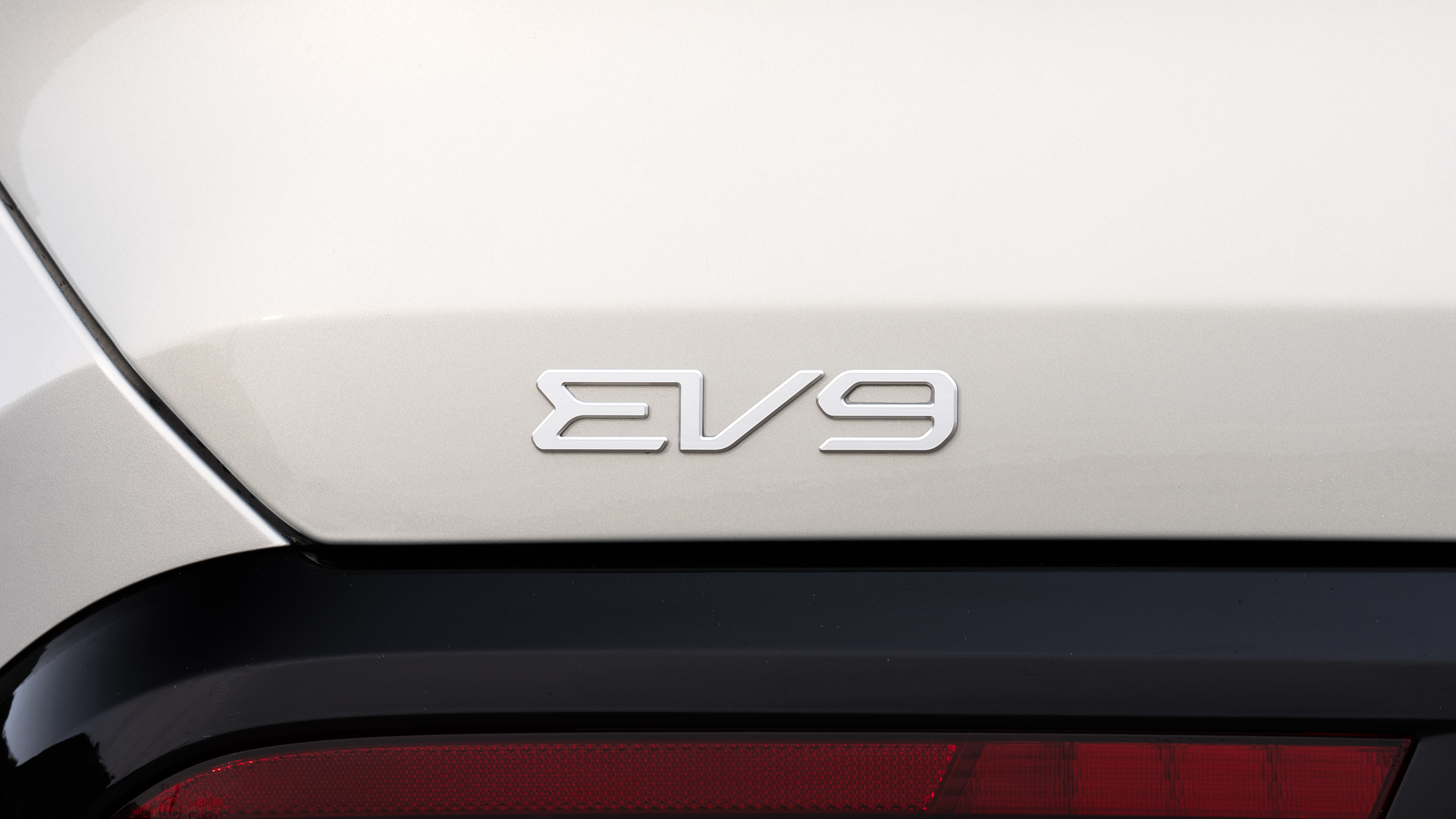Kia EV9 Air badge