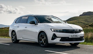 Vauxhall Astra Sports Tourer front quarter