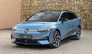 Volkswagen ID7 Tourer front quarter