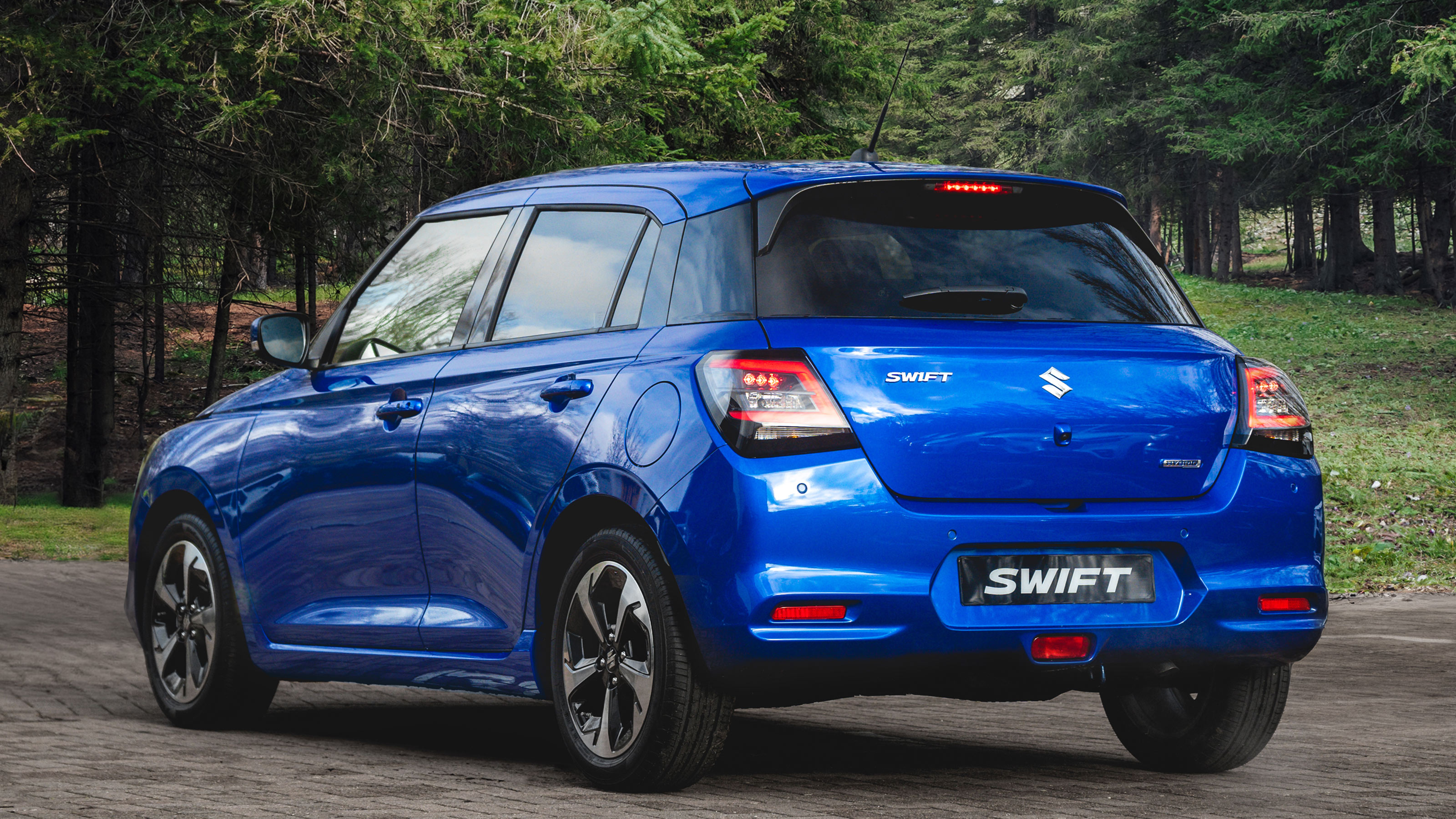 Suzuki Swift static rear quarter