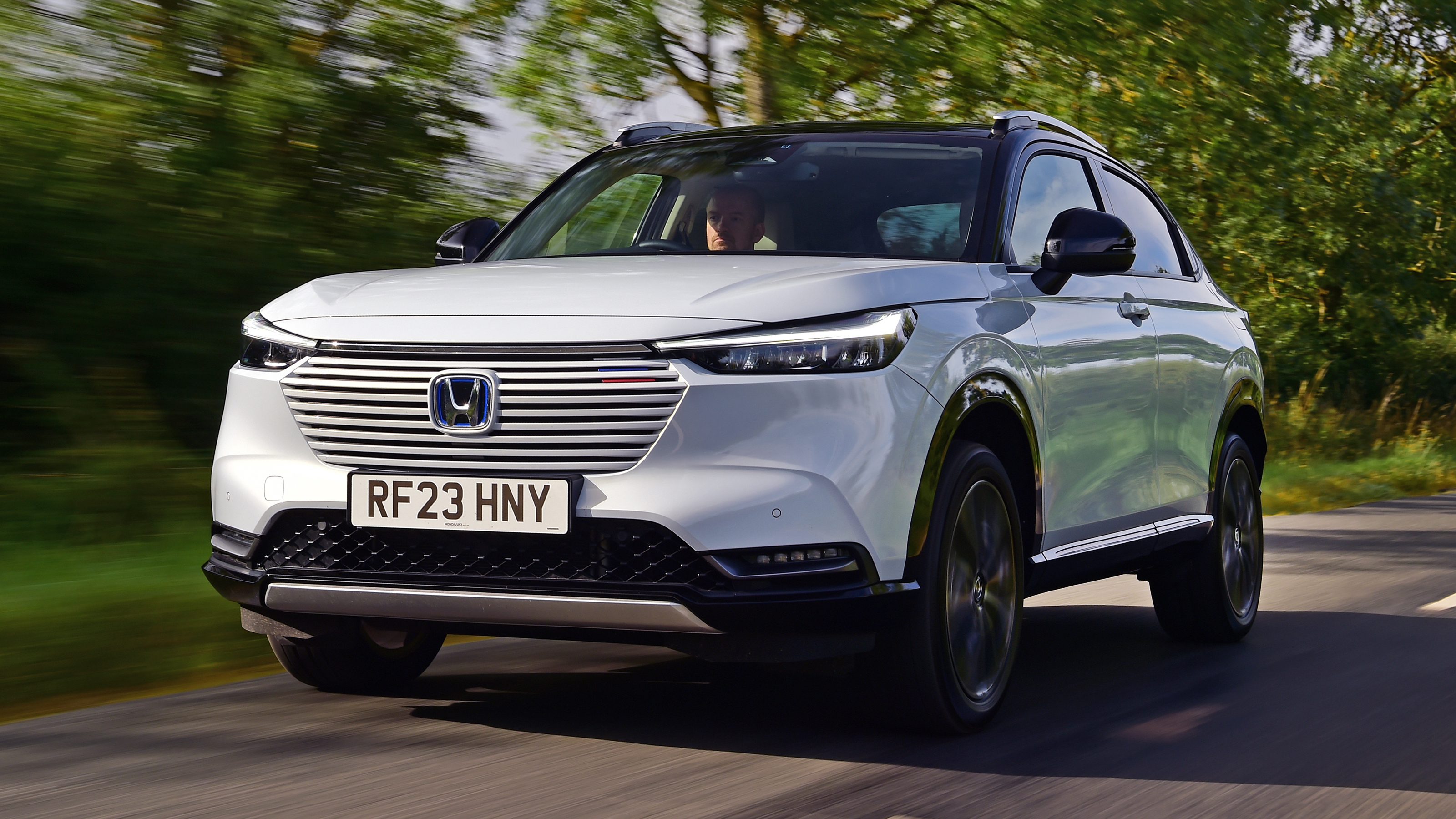 Honda HR-V front quarter dynamic