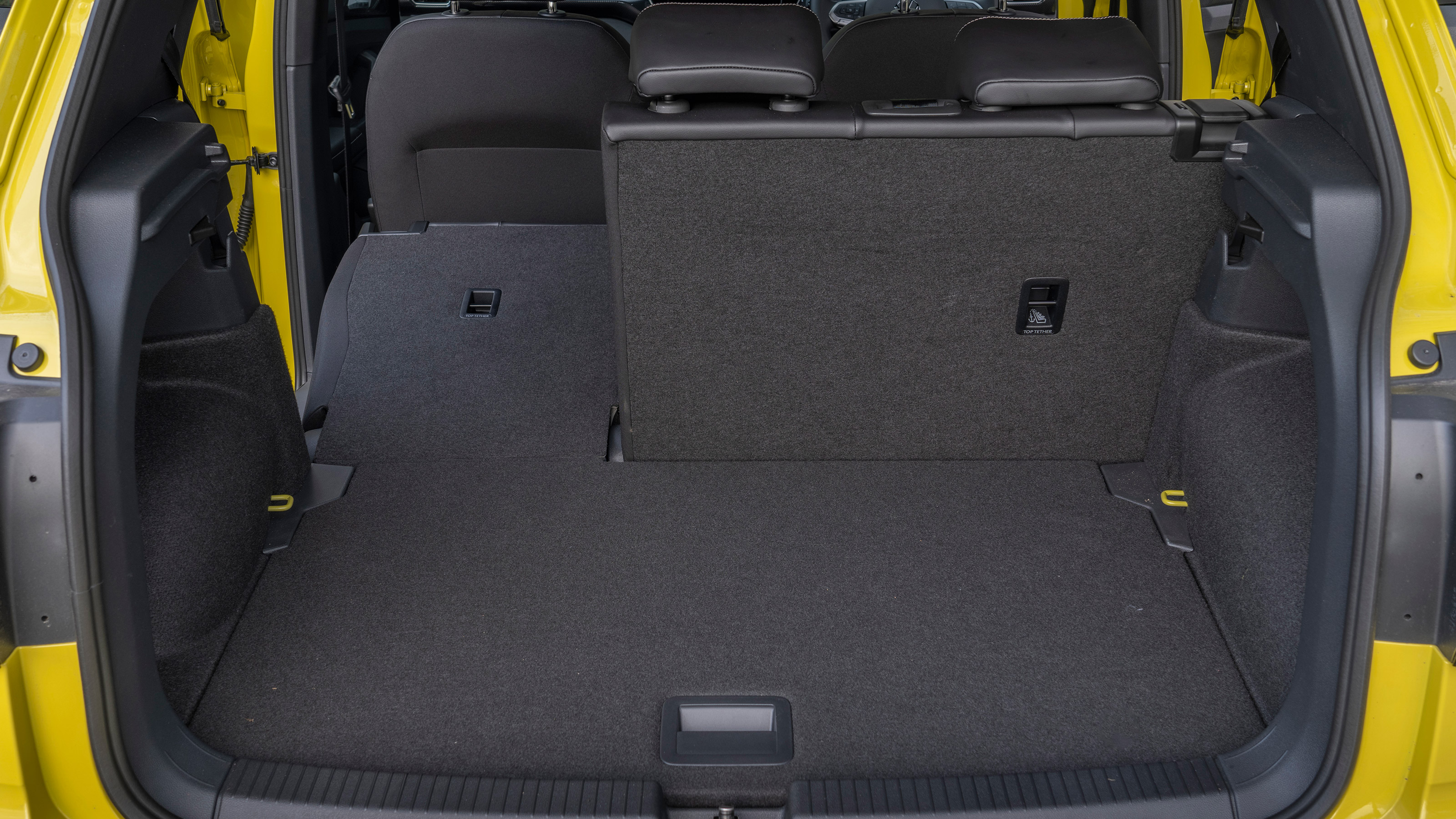 Volkswagen T-Cross boot split folding seats