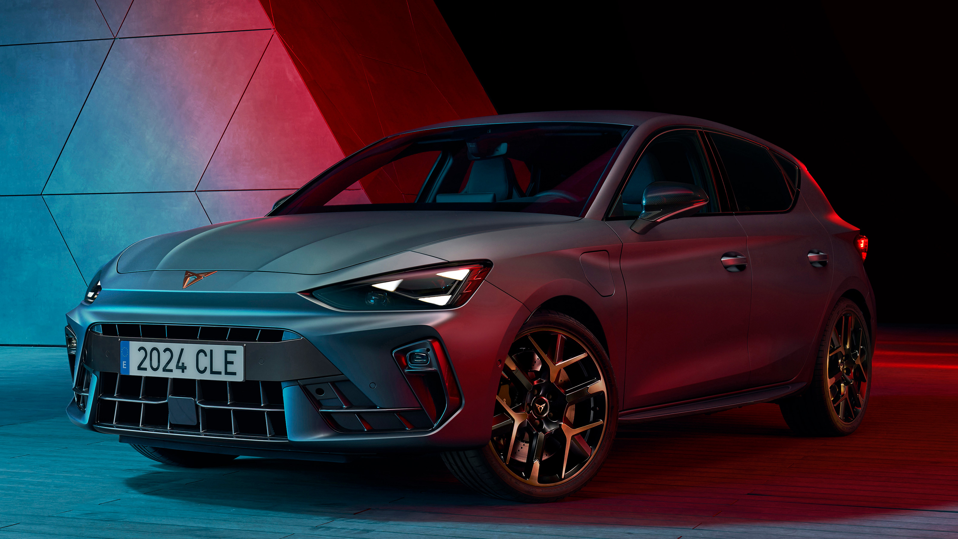 Cupra Leon front quarter