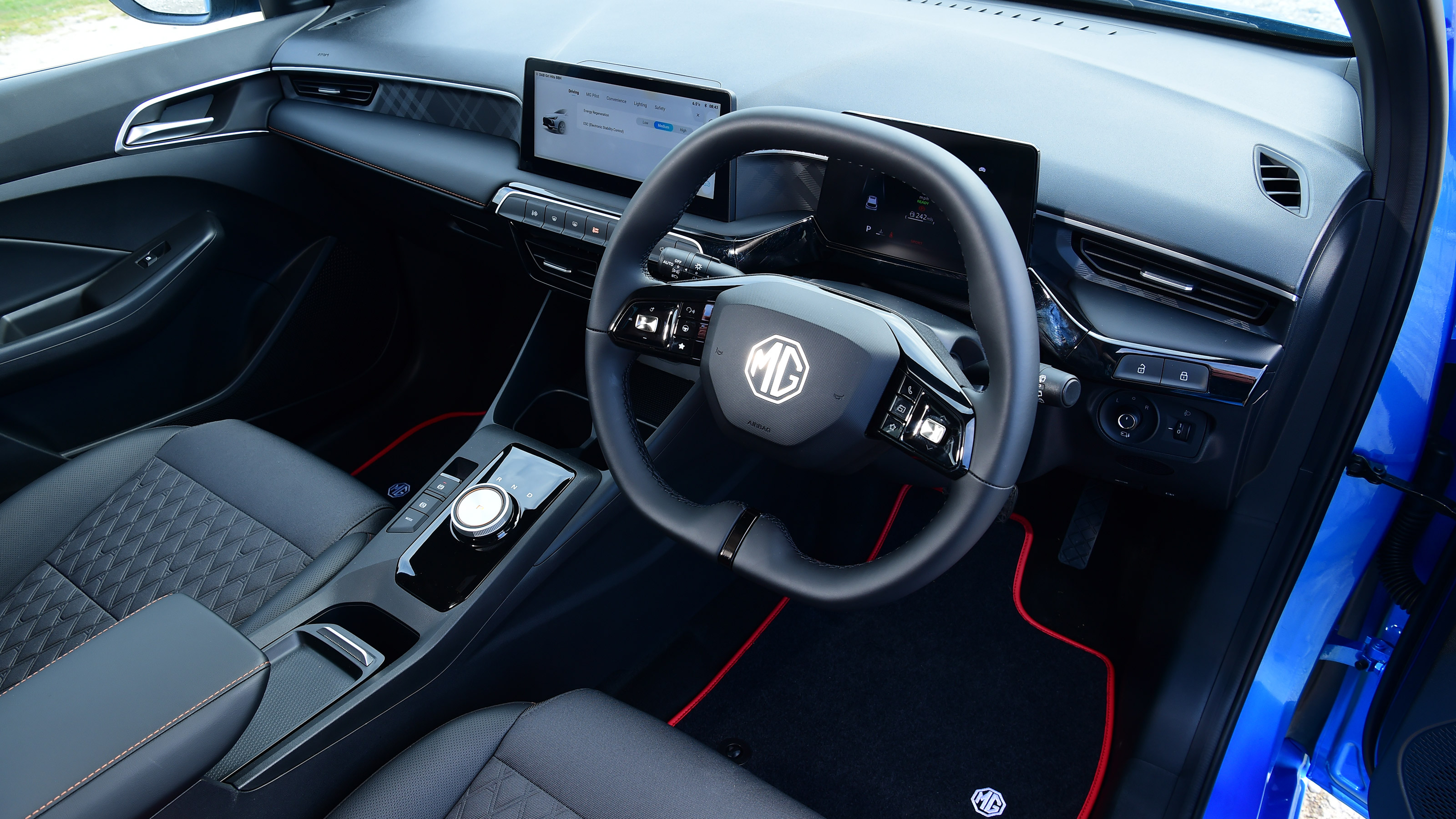MG3 steering wheel