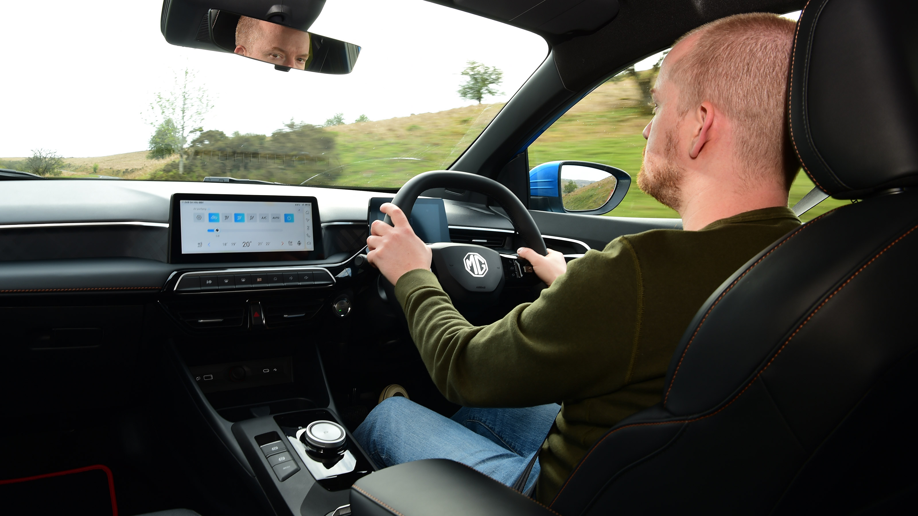 MG3 interior staff
