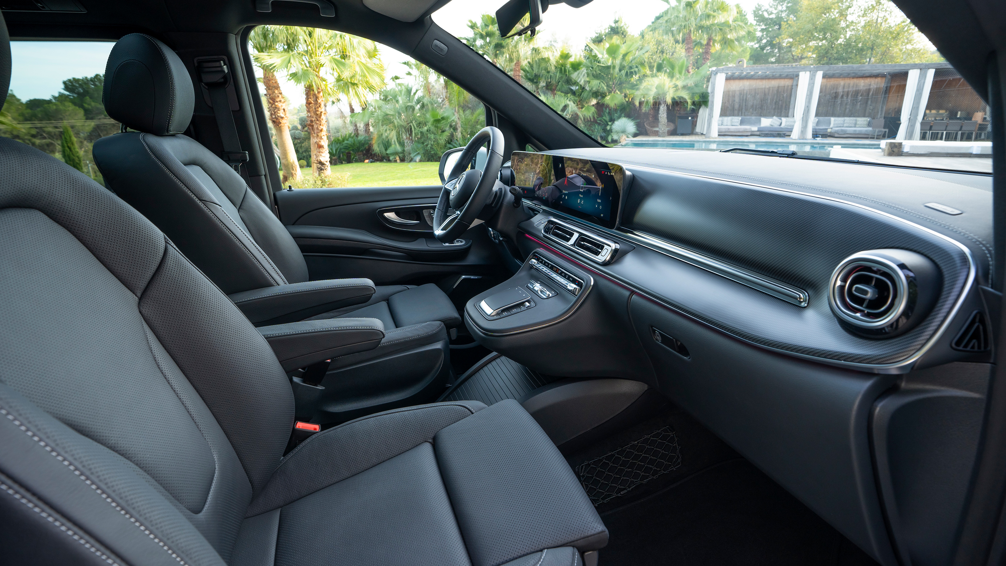 Mercedes V-Class front seats