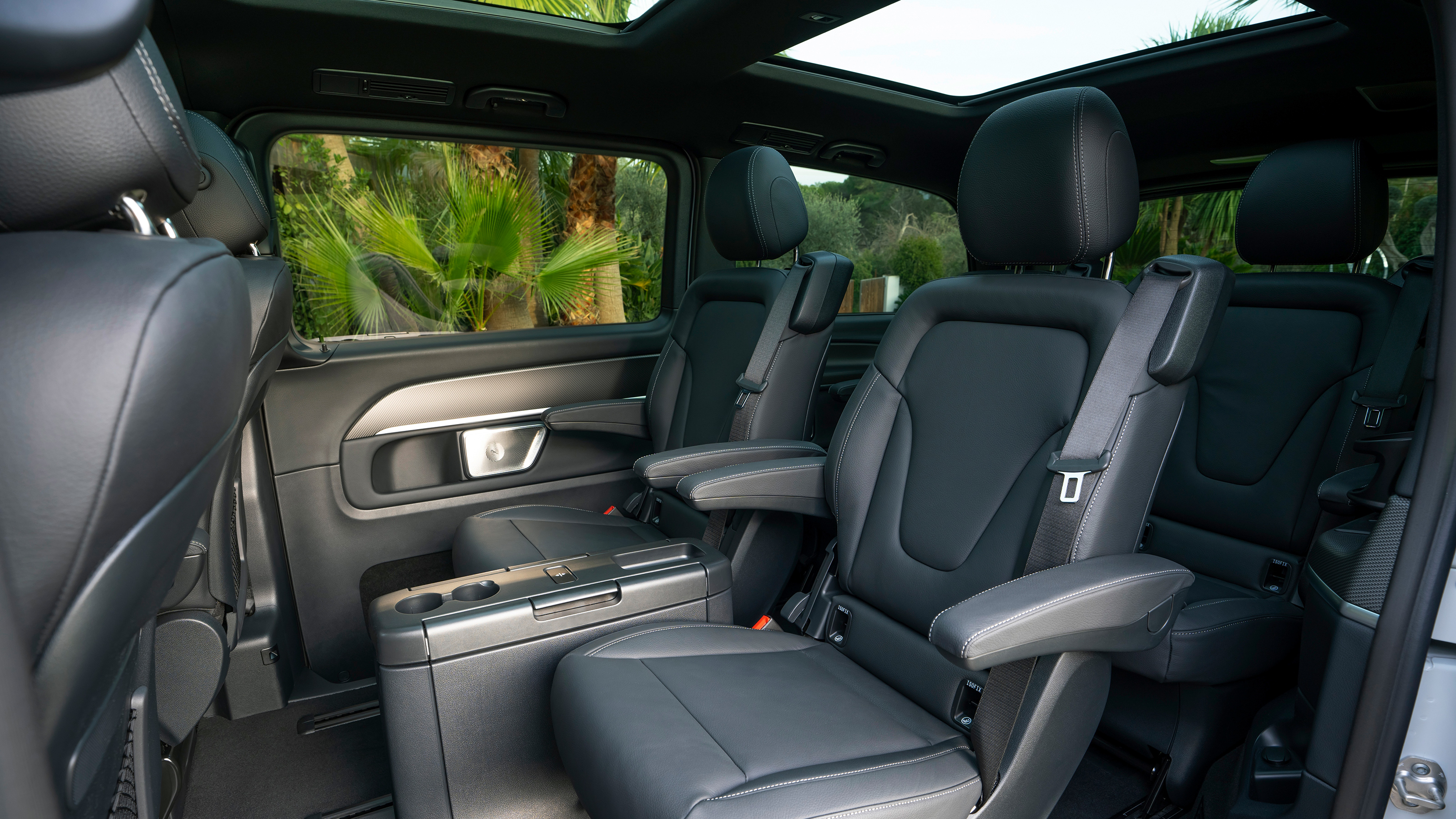 Mercedes V-Class second row