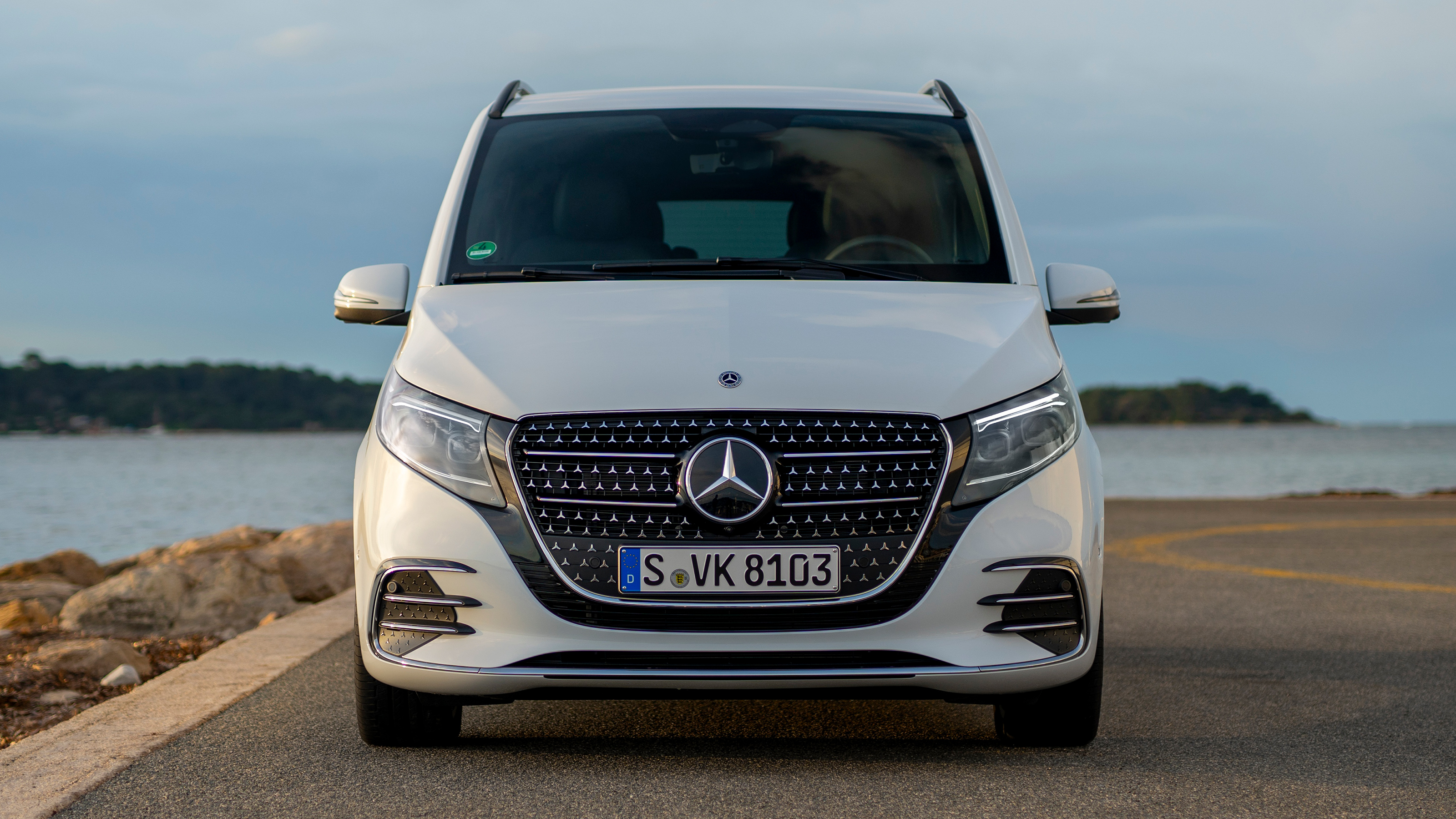Mercedes V-Class front