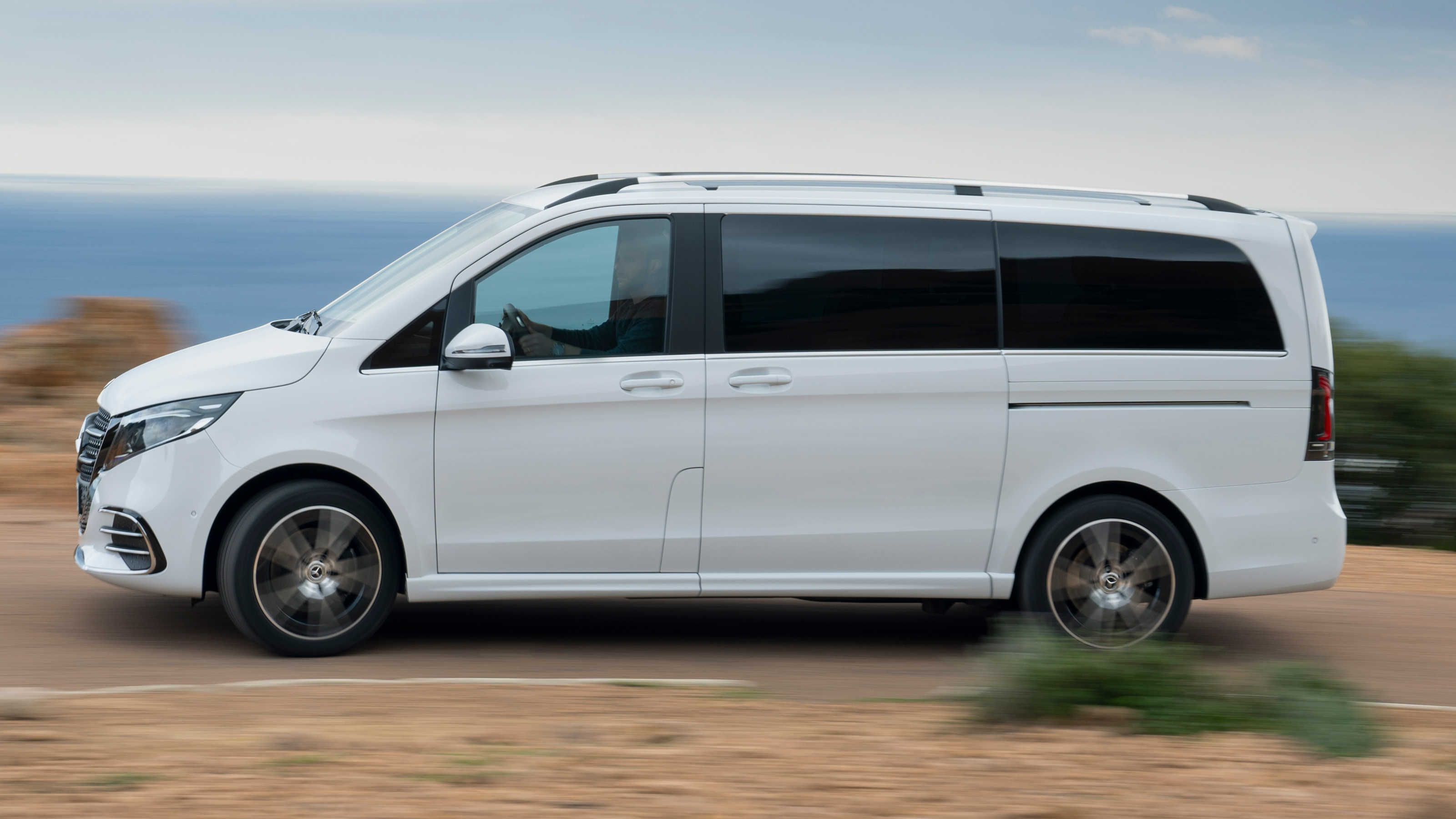 Mercedes V-Class side view