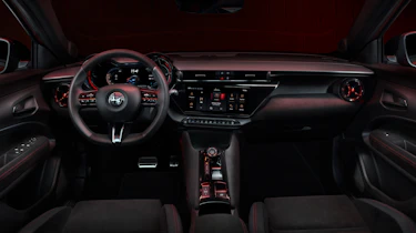 Alfa Romeo Milano interior
