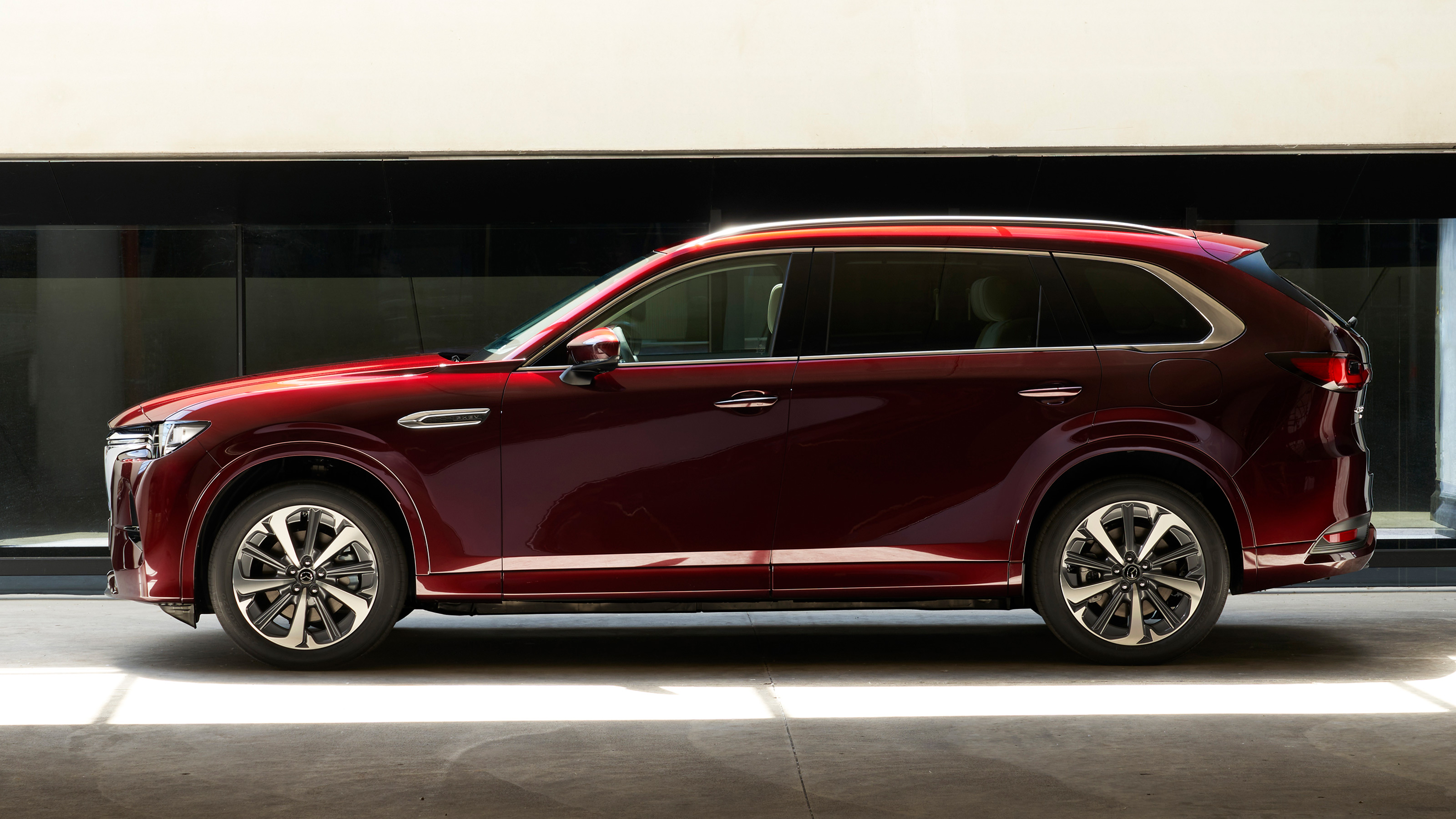 Mazda CX-80 side
