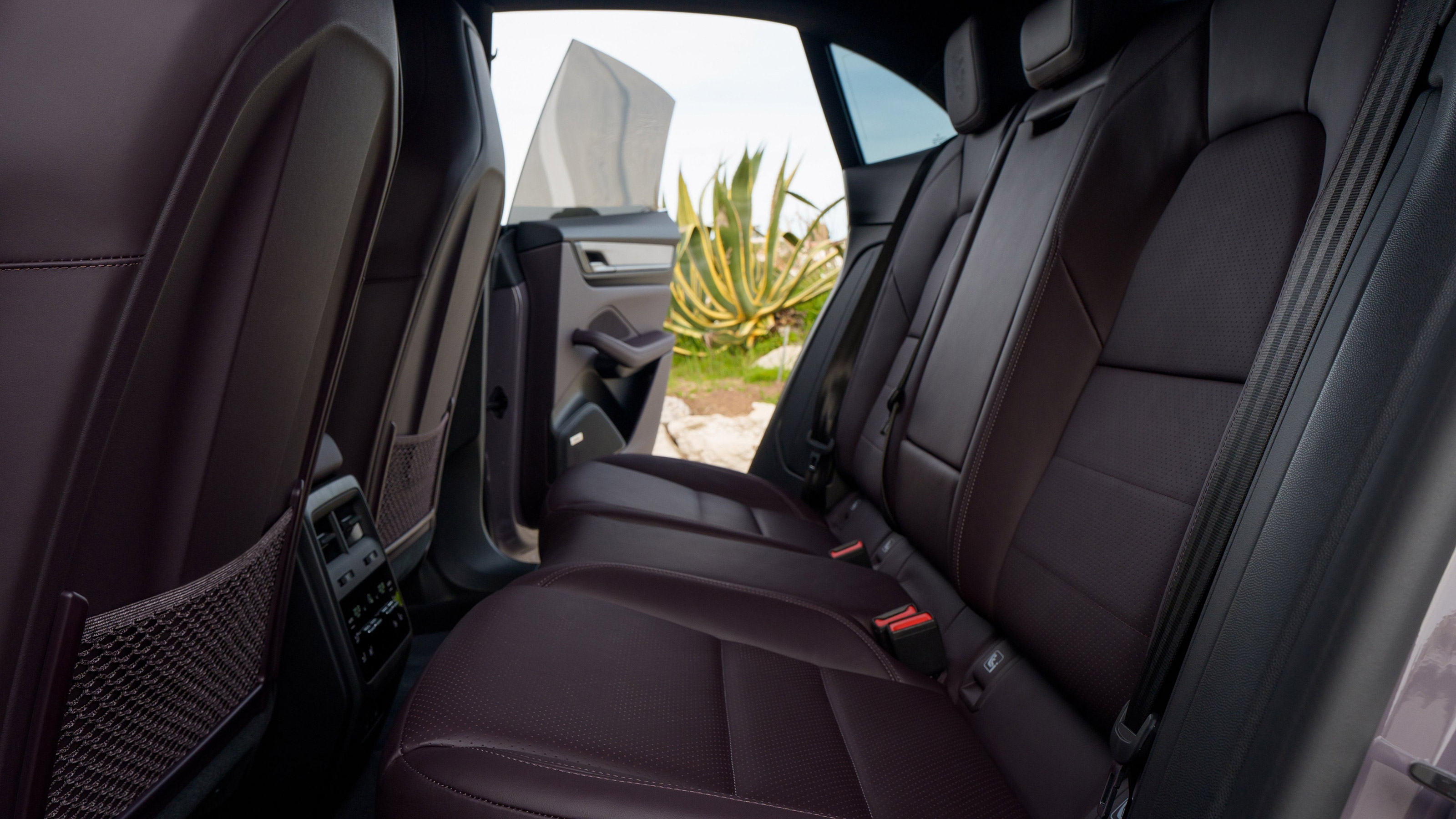 Porsche Macan Electric rear seats