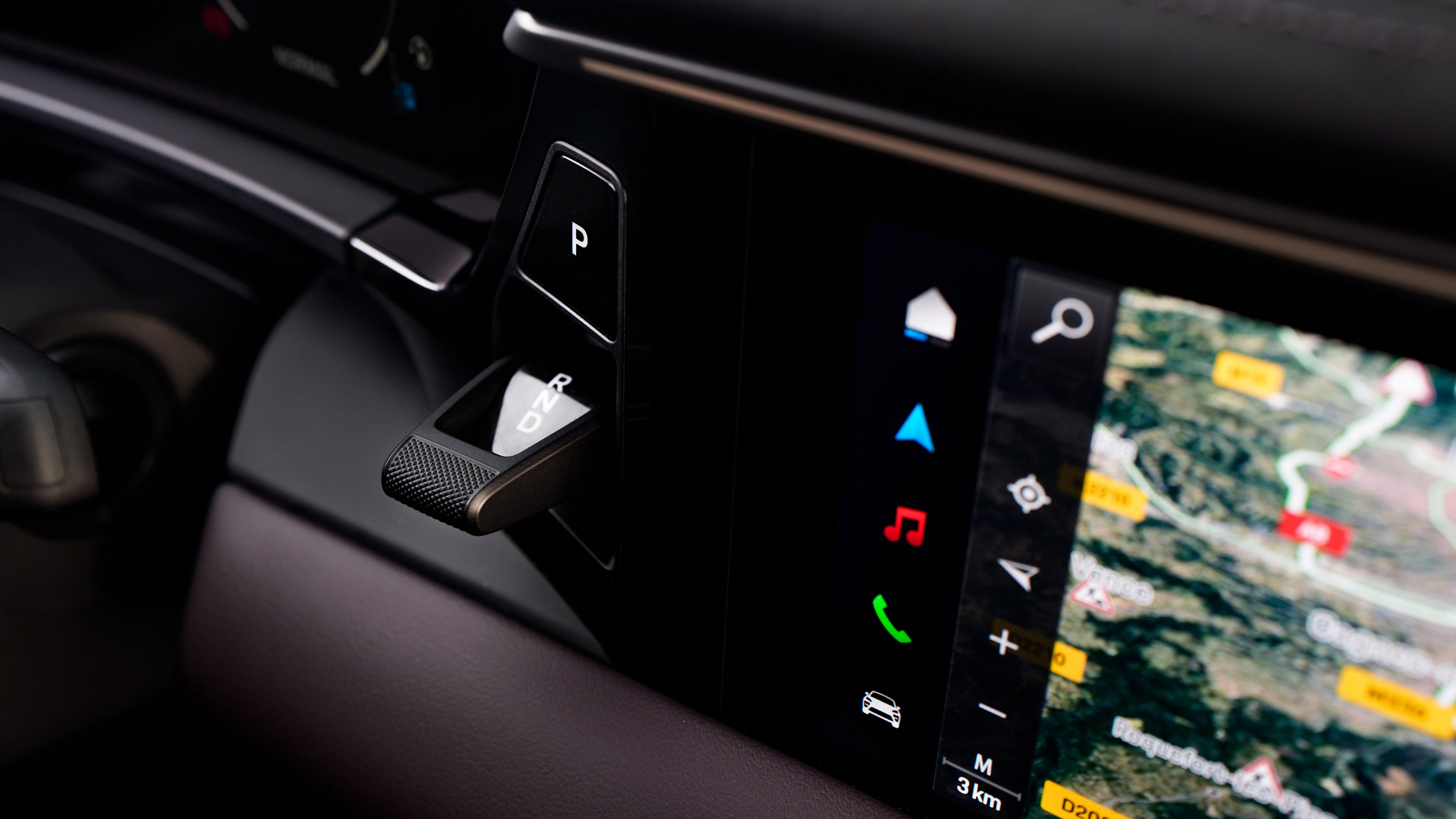 Porsche Macan Electric controls
