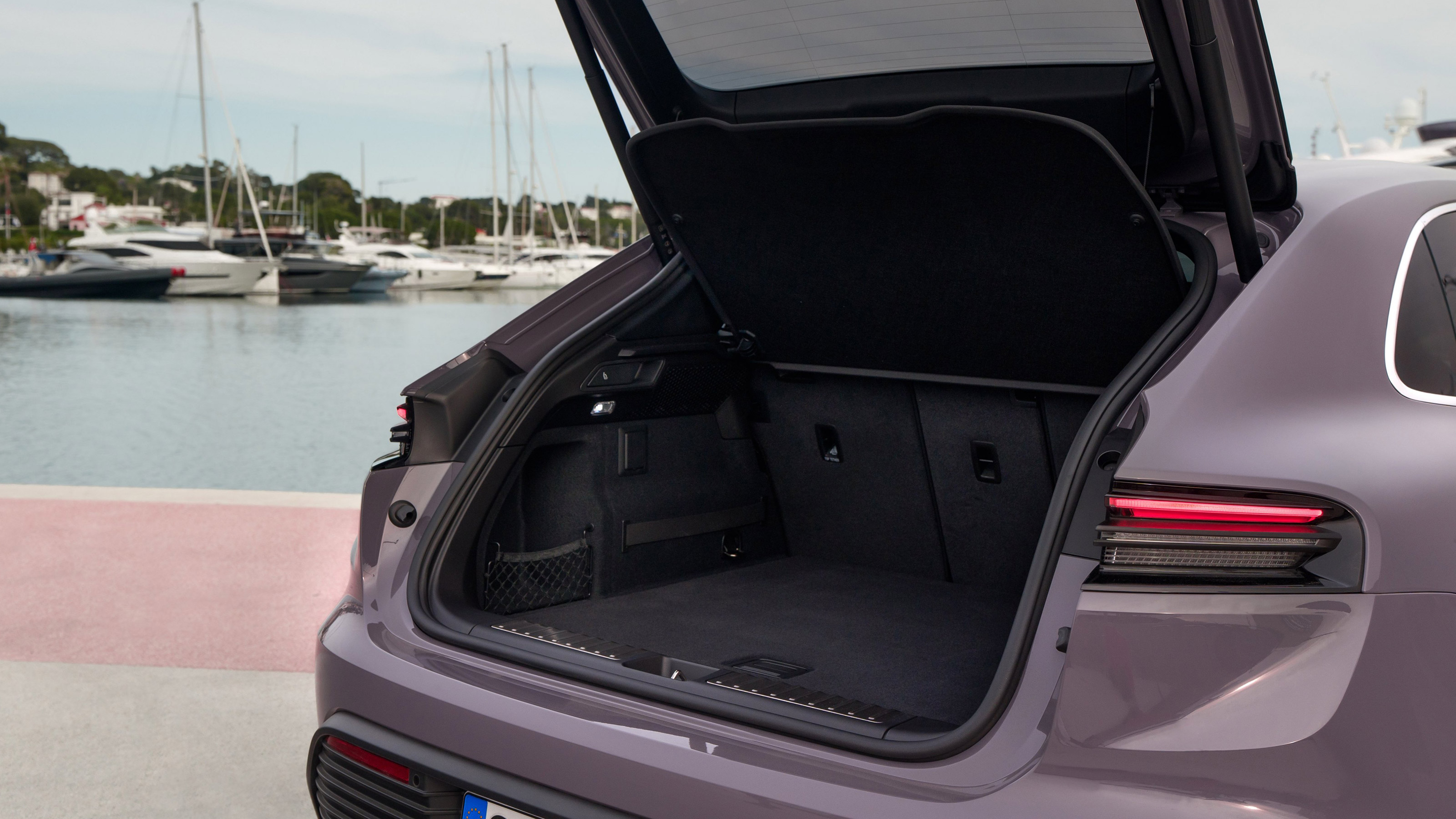 Porsche Macan Electric boot hatch