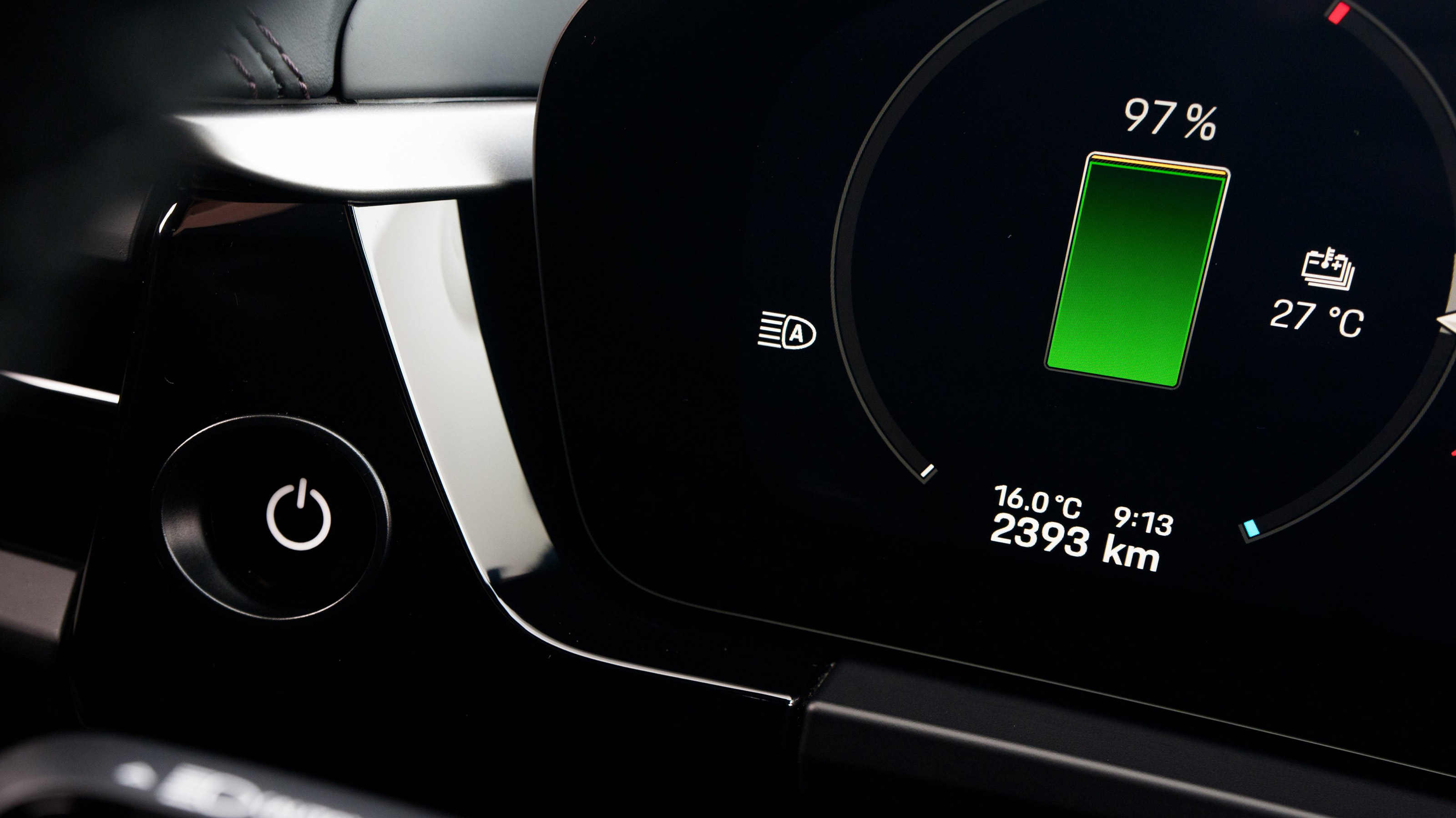 Porsche Macan Electric instruments