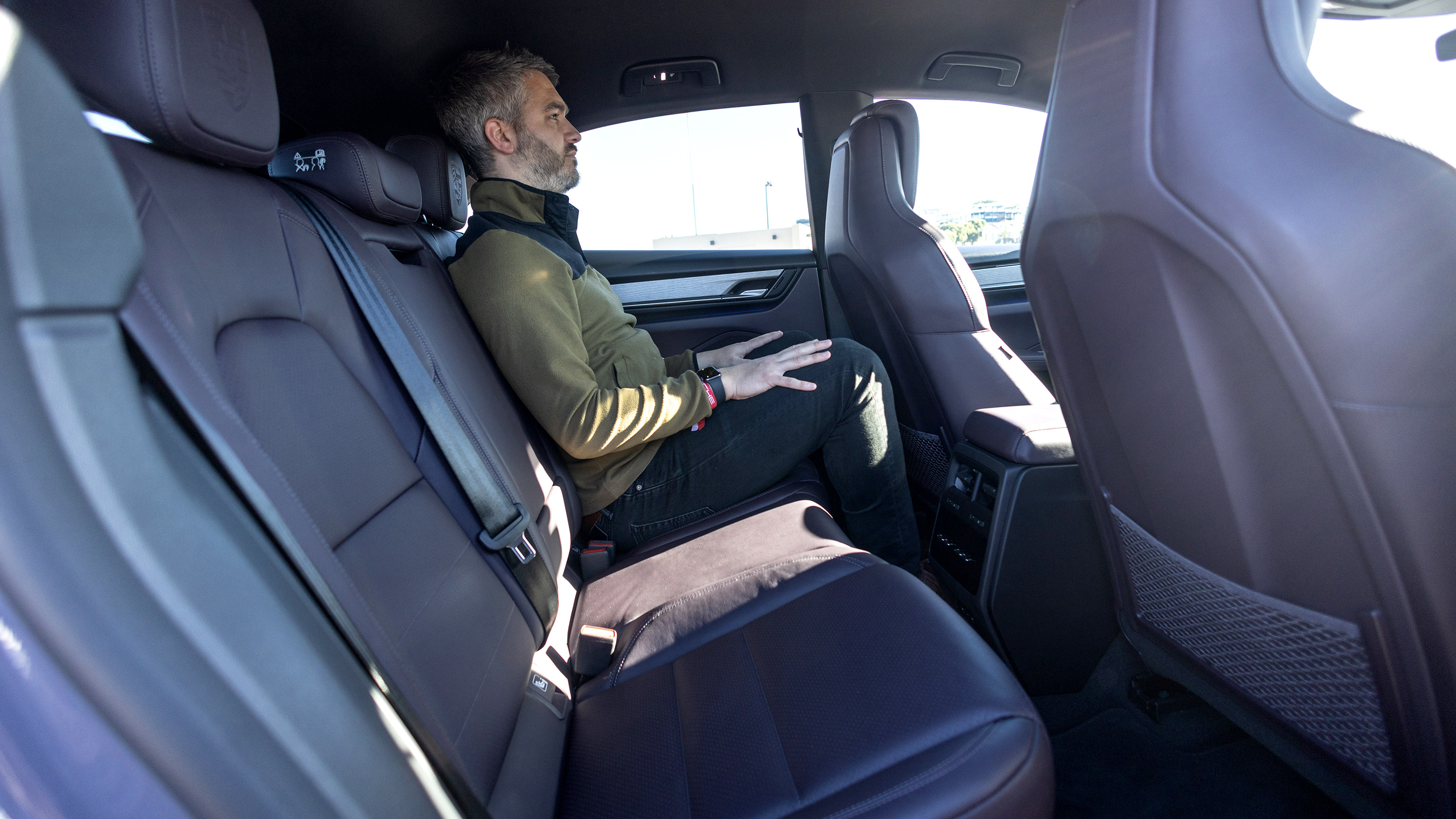 Porsche Macan Electric rear seats staff