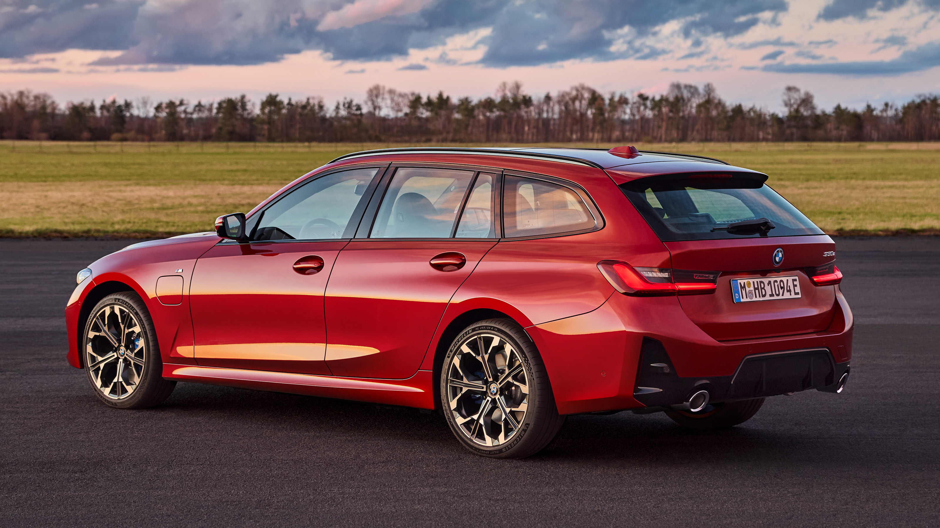 2024 BMW 3 Series Touring rear quarter