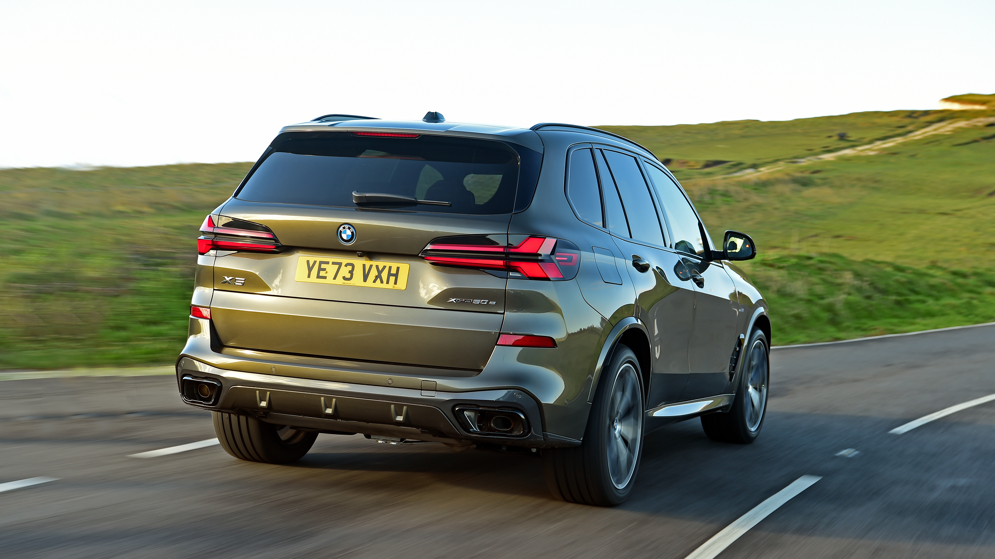 BMW X5 rear tracking