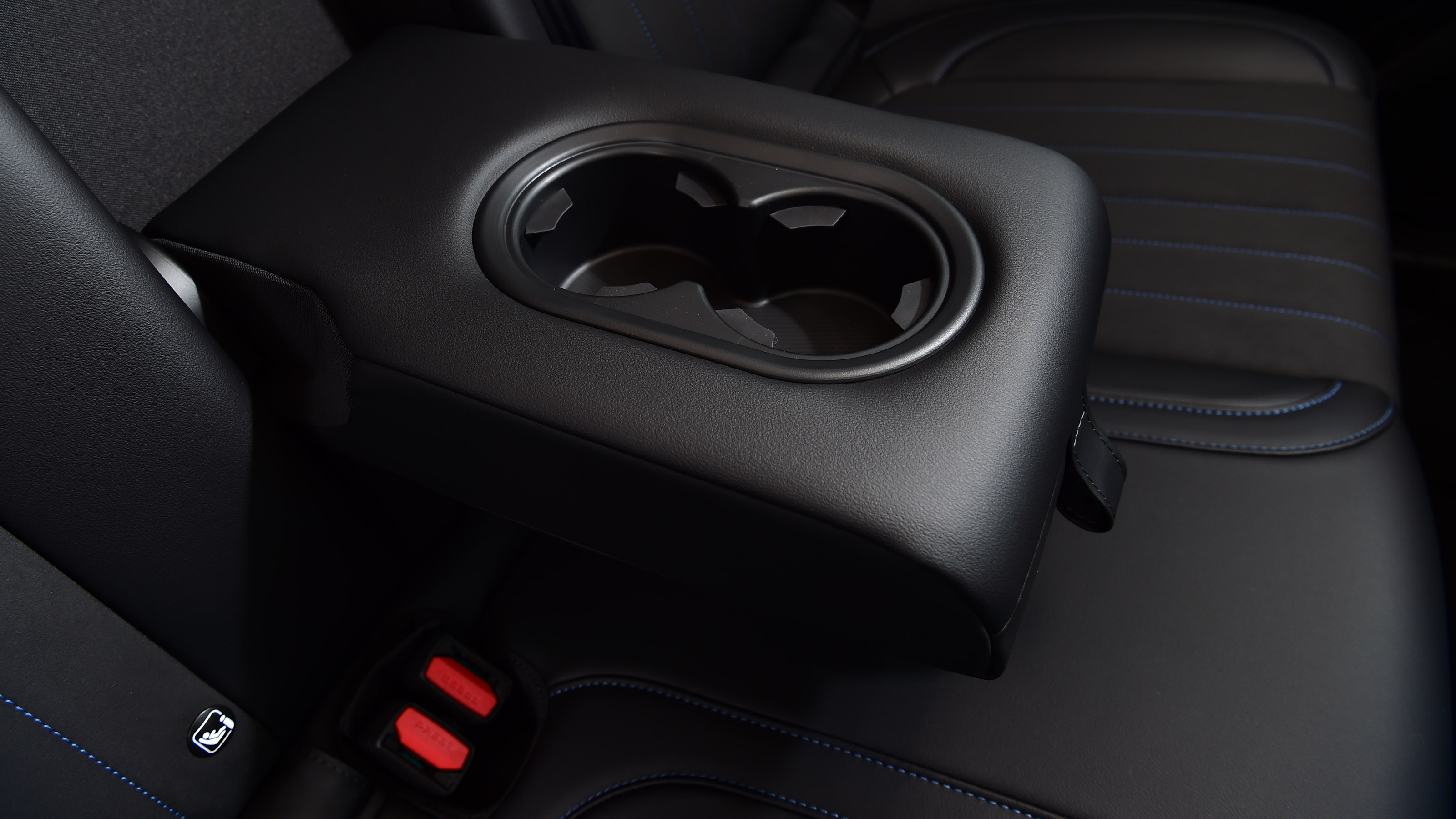 GWM Ora 03 rear armrest
