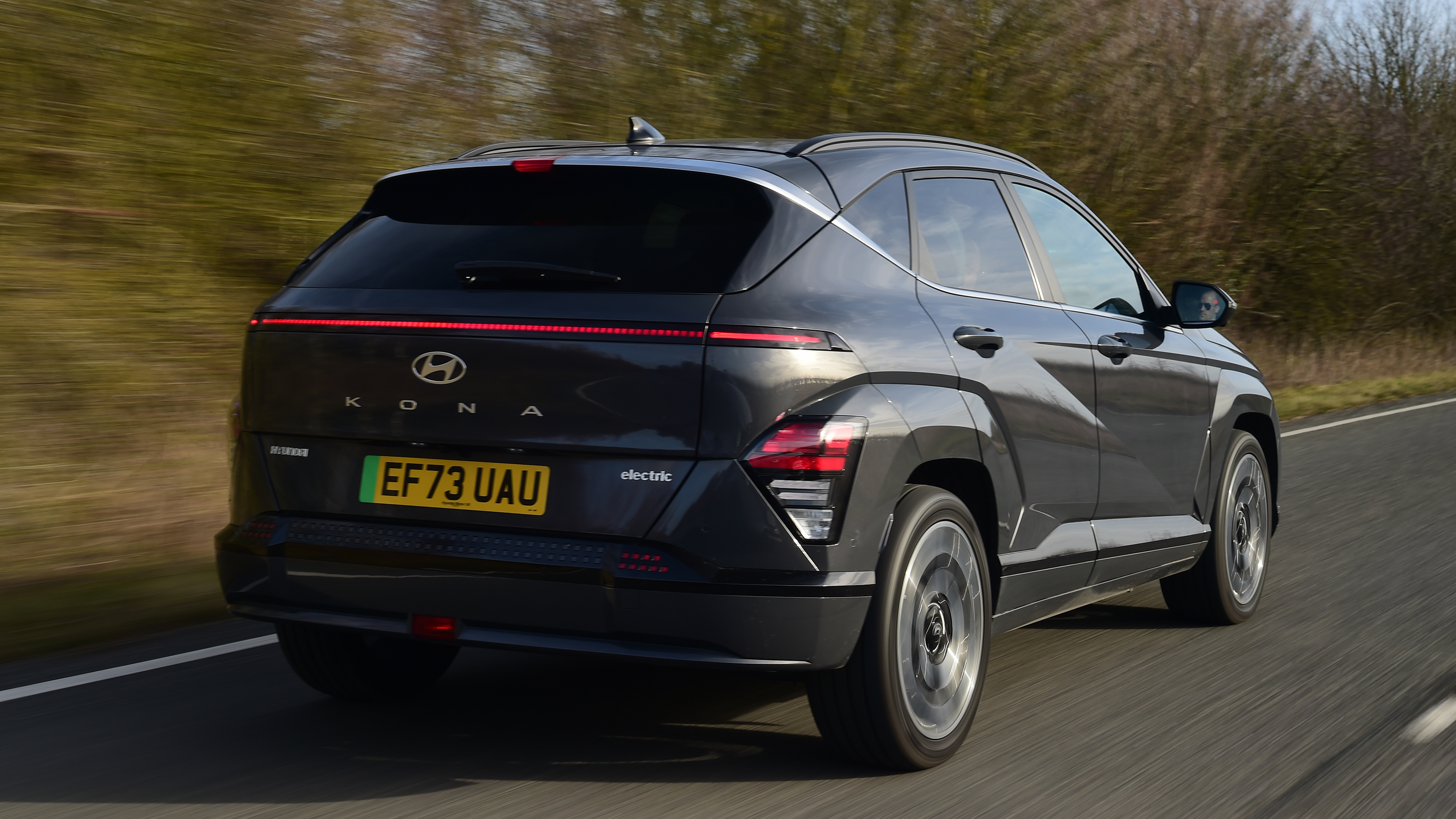 Hyundai Kona Electric rear quarter cruising