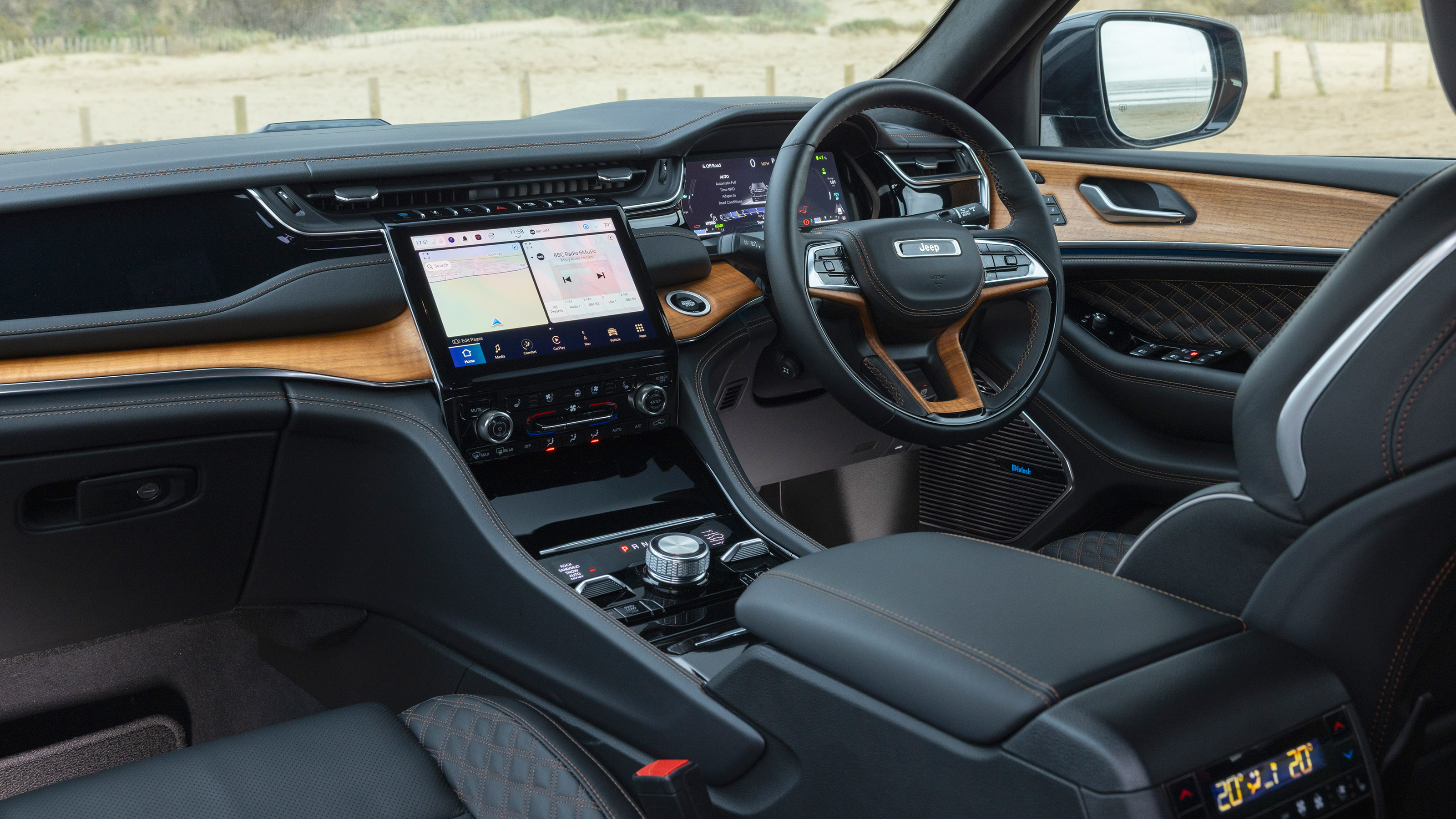 Jeep Grand Cherokee interior