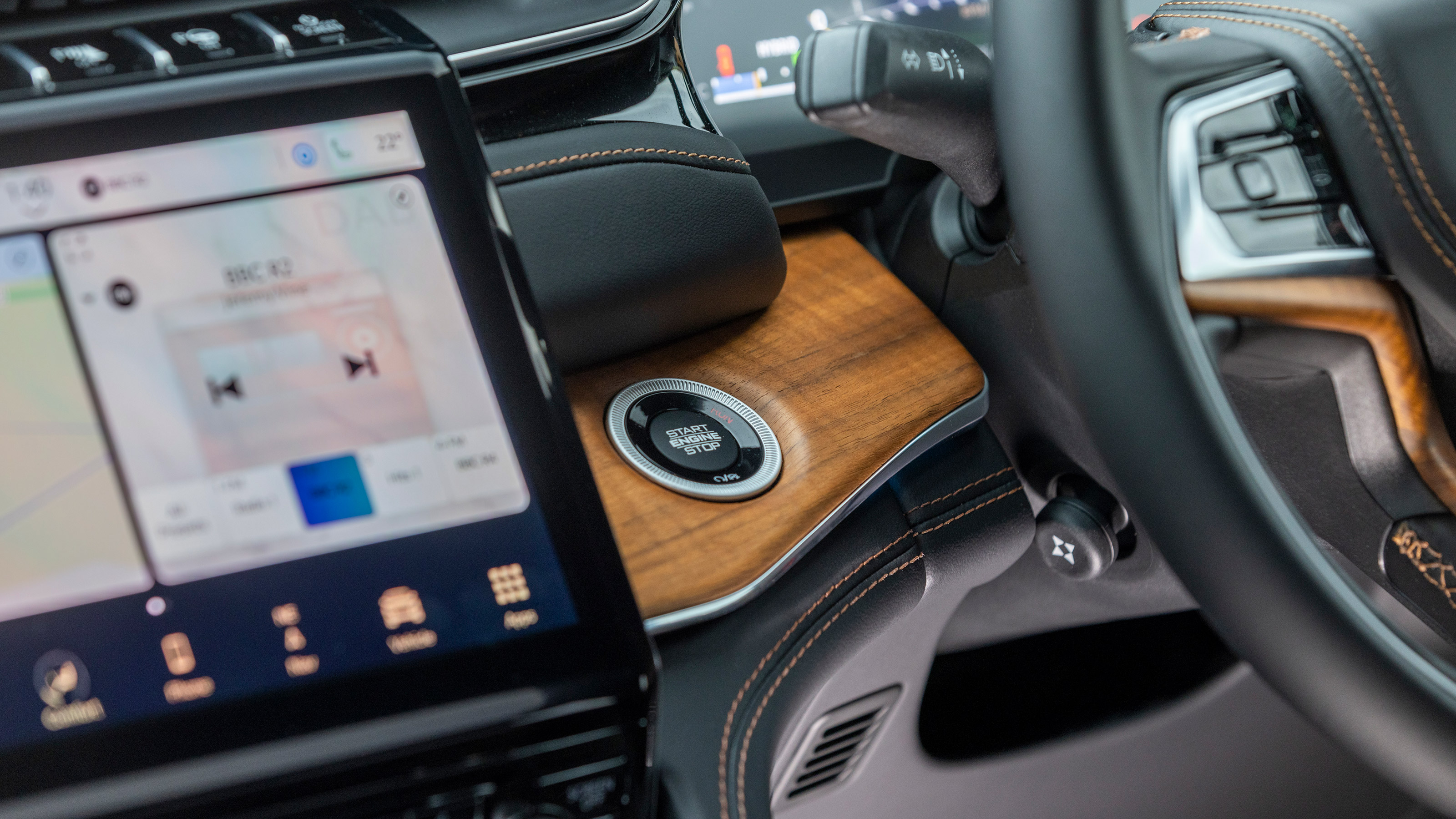 Jeep Grand Cherokee start button