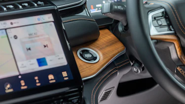Jeep Grand Cherokee start button