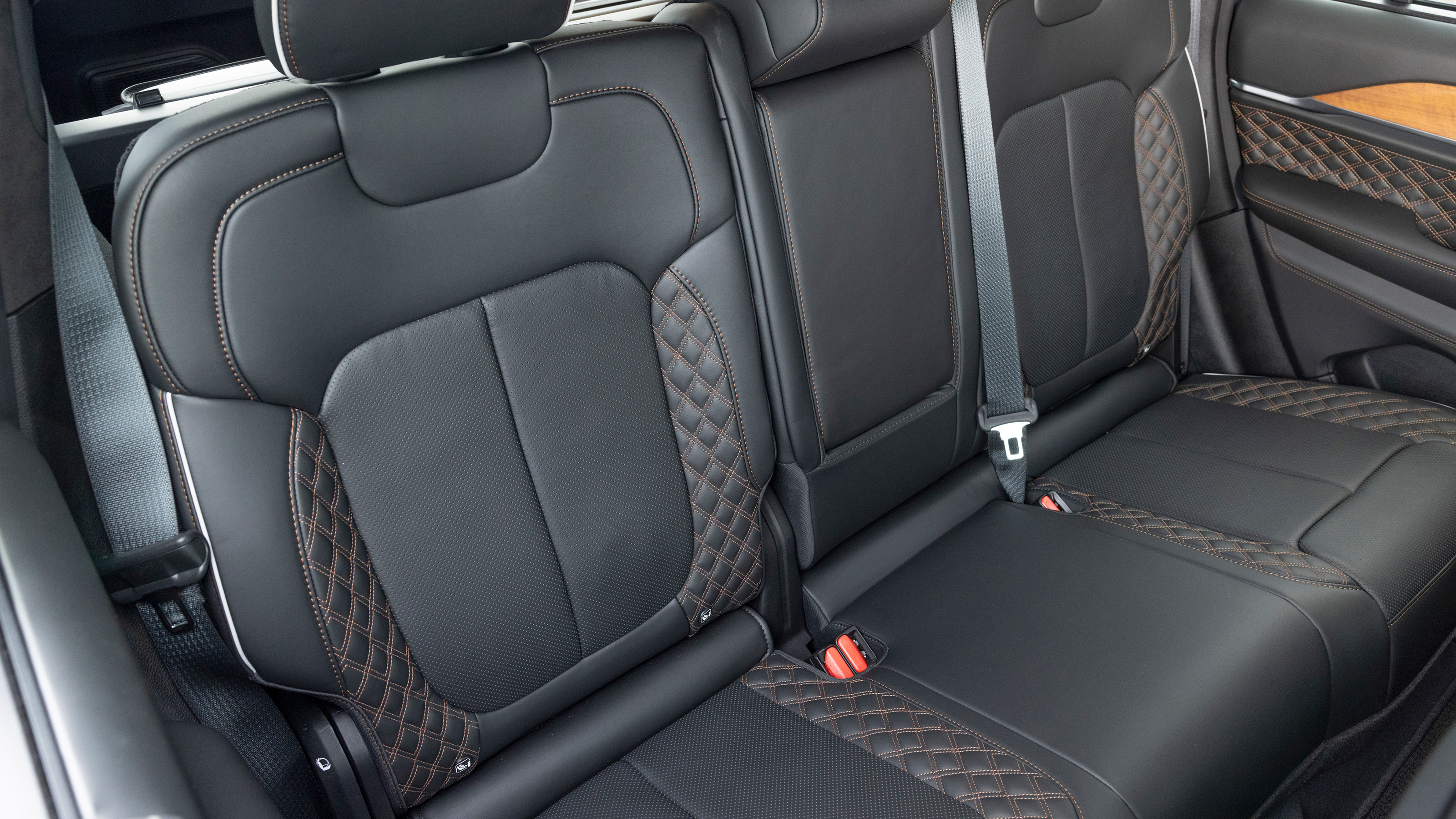 Jeep Grand Cherokee rear seats