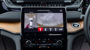 Jeep Grand Cherokee camera view