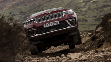 Jeep Grand Cherokee front off-road